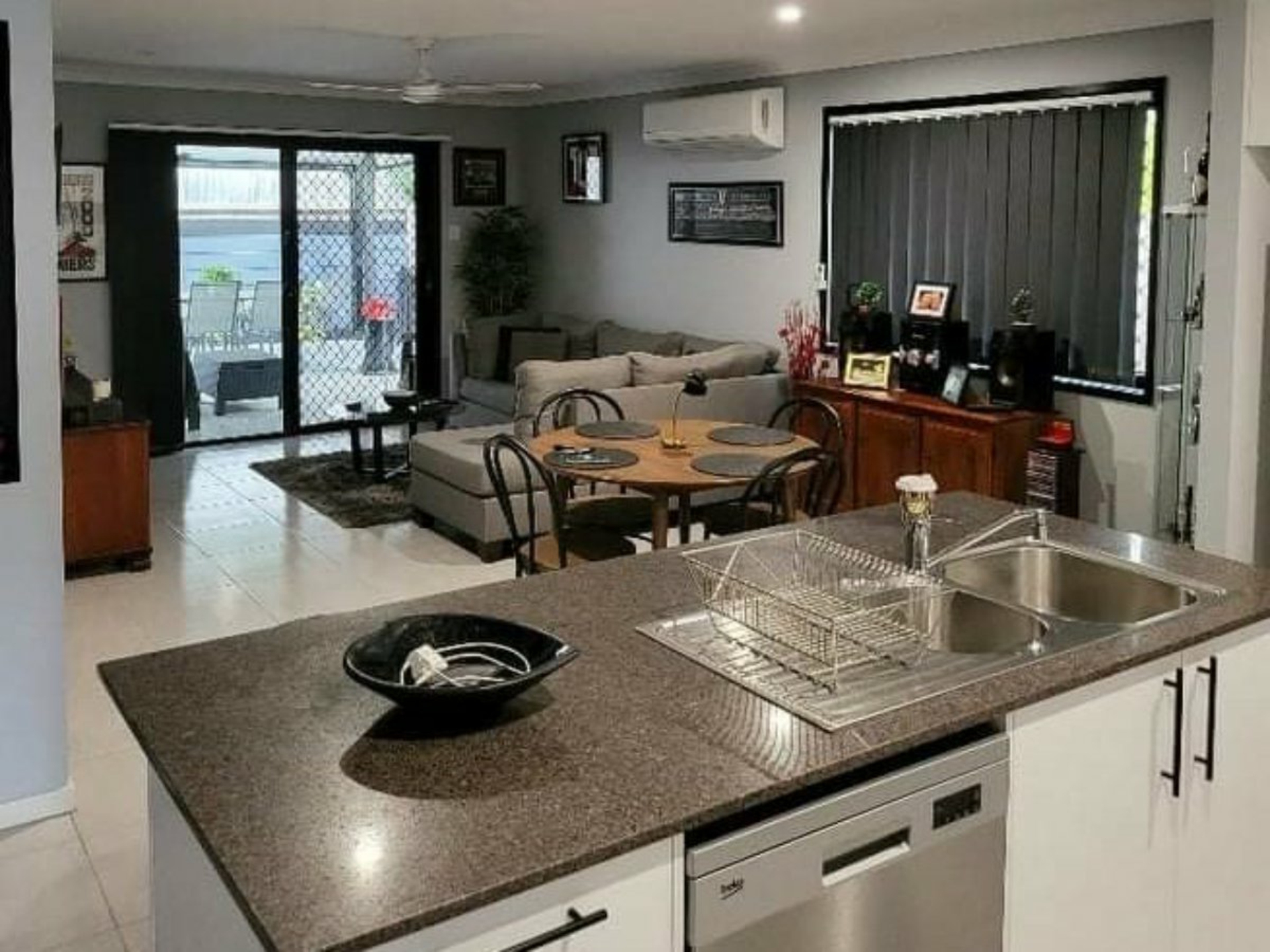 128 Daydream Crescent, SPRINGFIELD LAKES