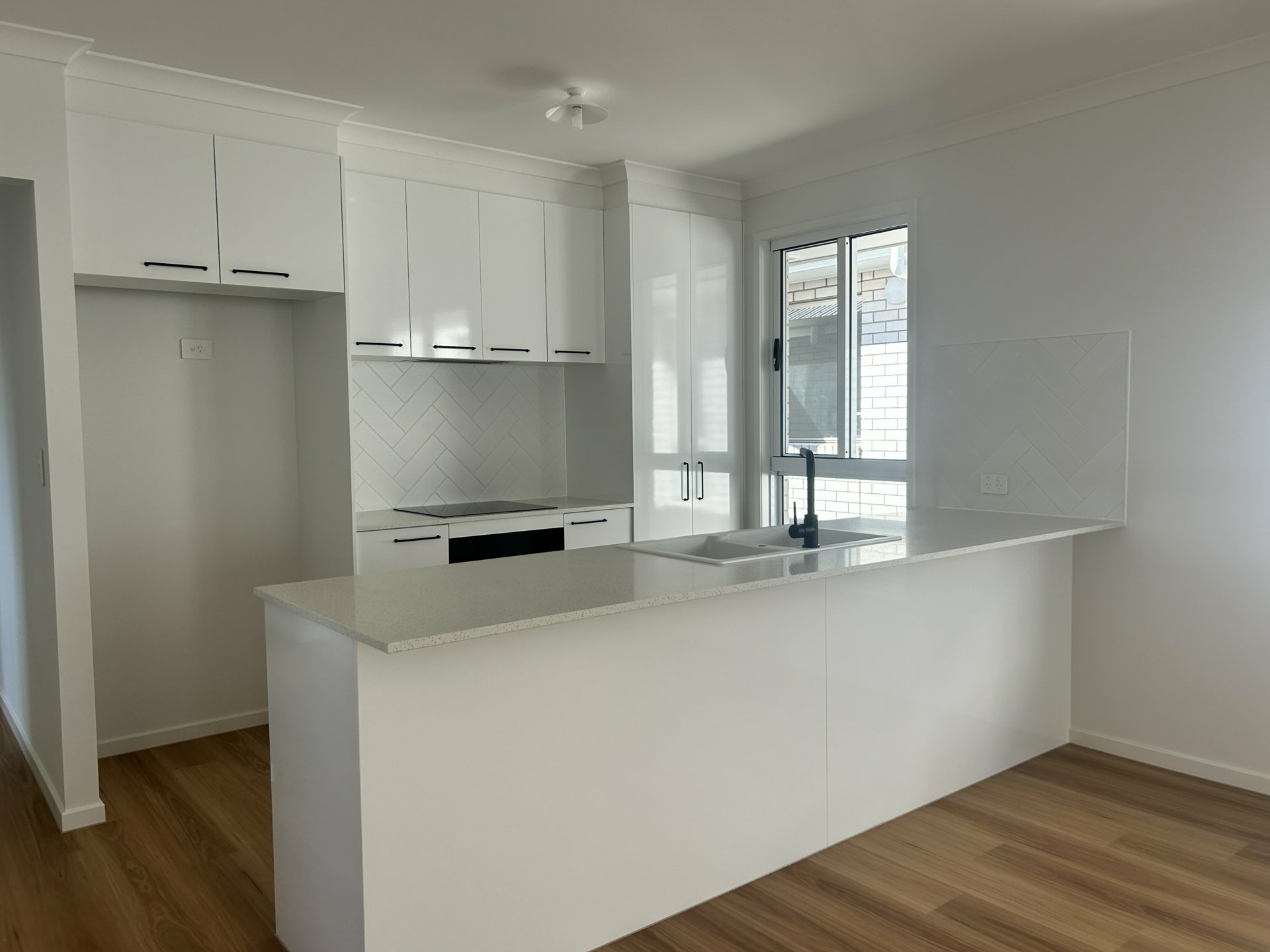 135 Carnarvon Drive, WHITE ROCK