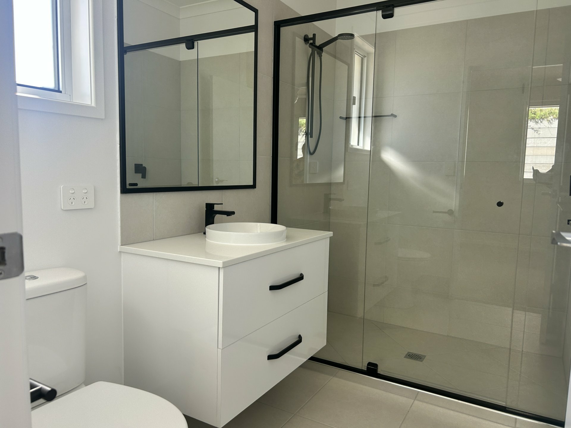 135 Carnarvon Drive, WHITE ROCK