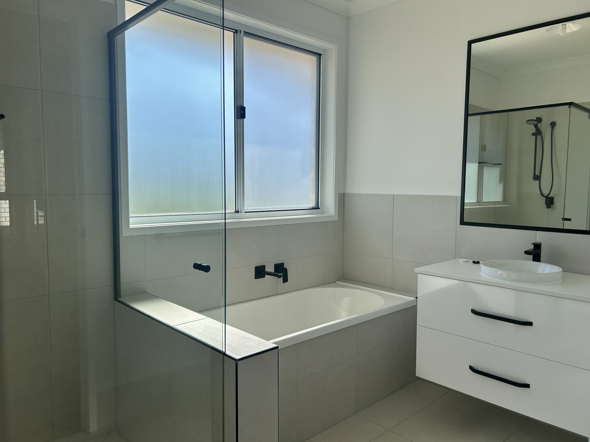 135 Carnarvon Drive, WHITE ROCK