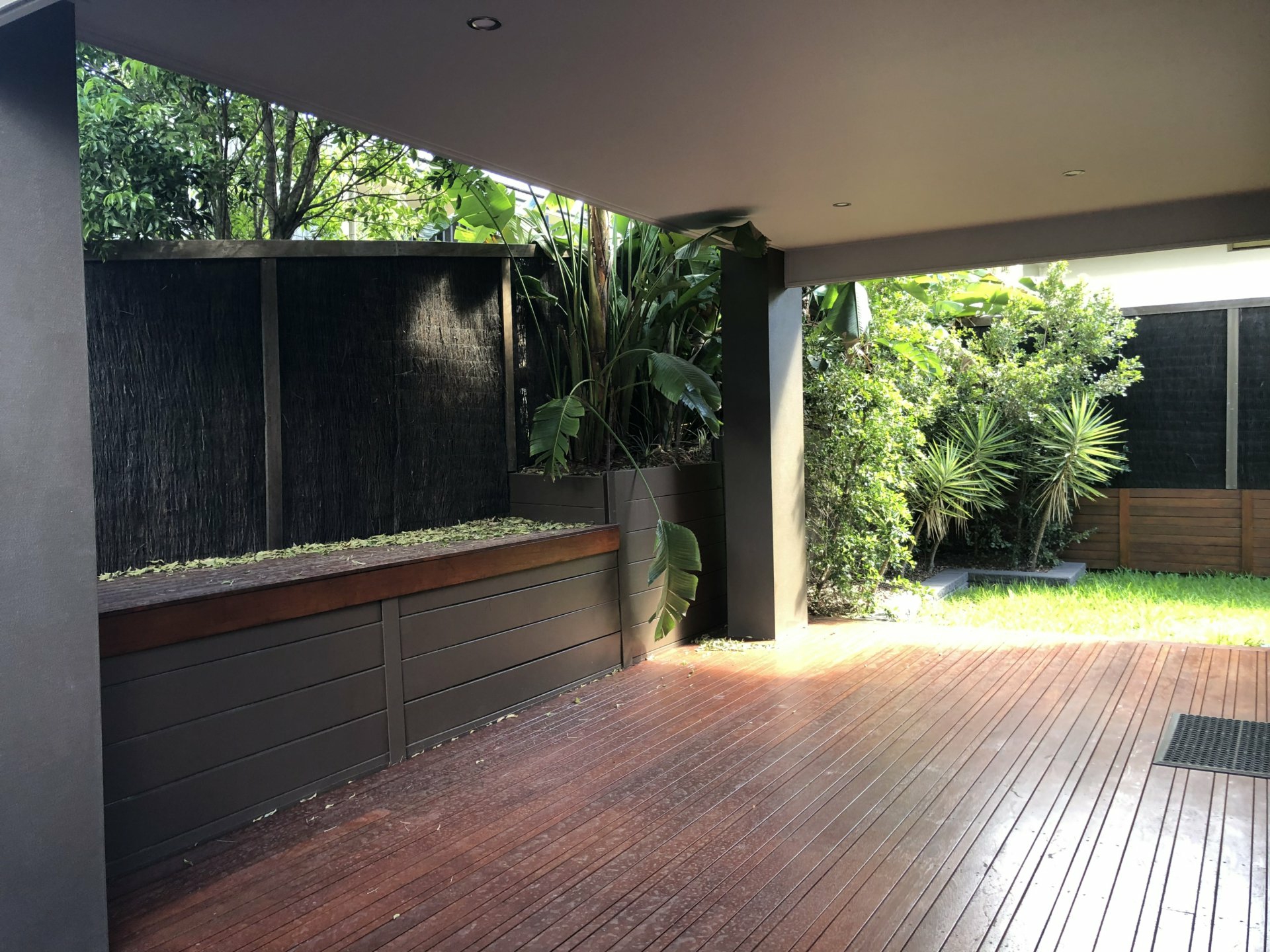 16 Sunset Place, SPRINGFIELD LAKES