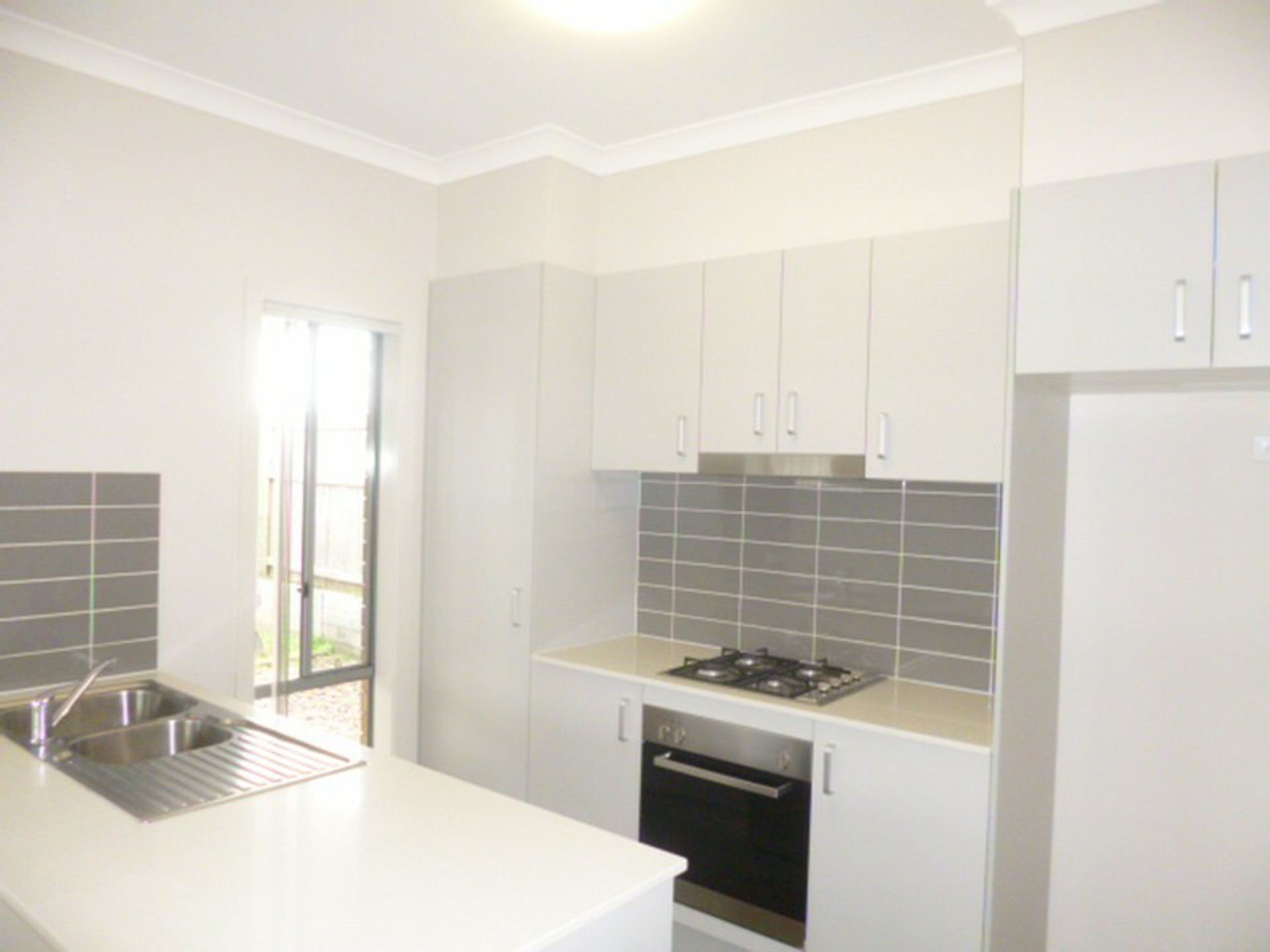 16 Leon Capra Drive, AUGUSTINE HEIGHTS
