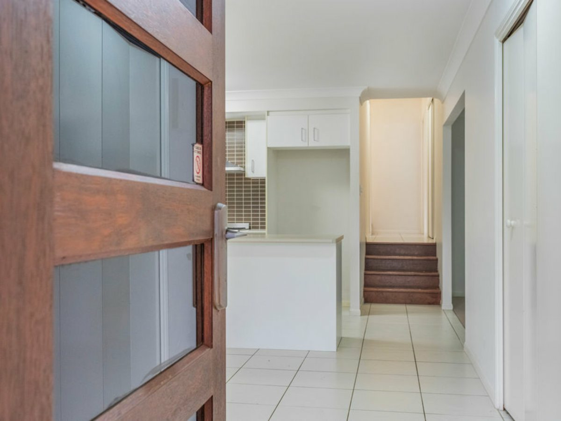 90 Grande Avenue, SPRINGFIELD LAKES