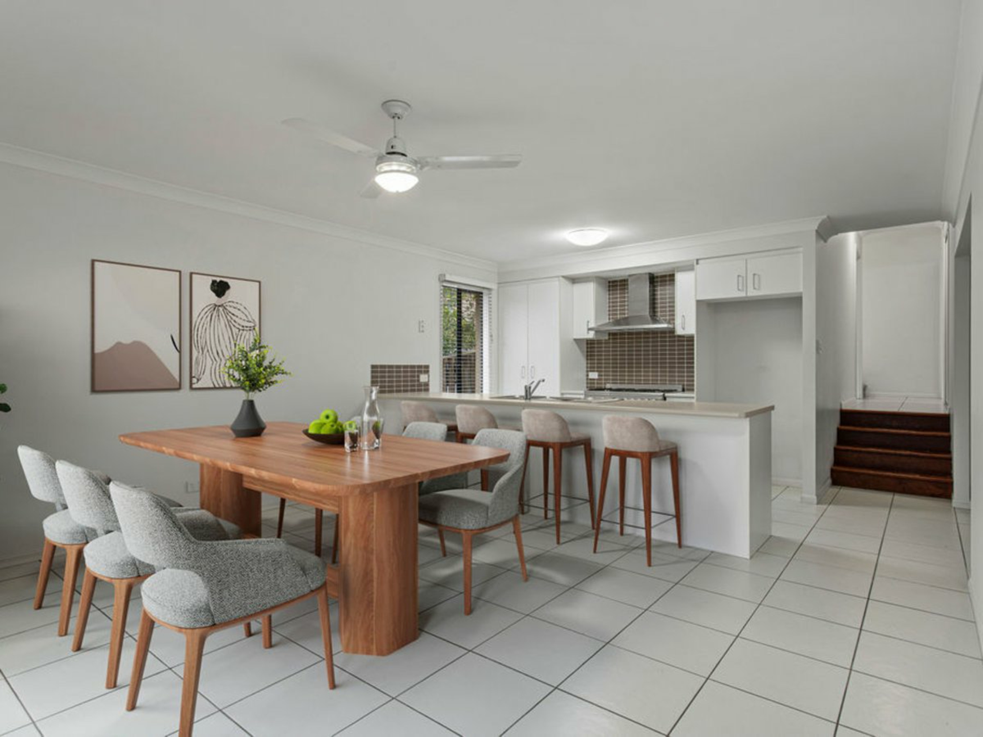 90 Grande Avenue, SPRINGFIELD LAKES
