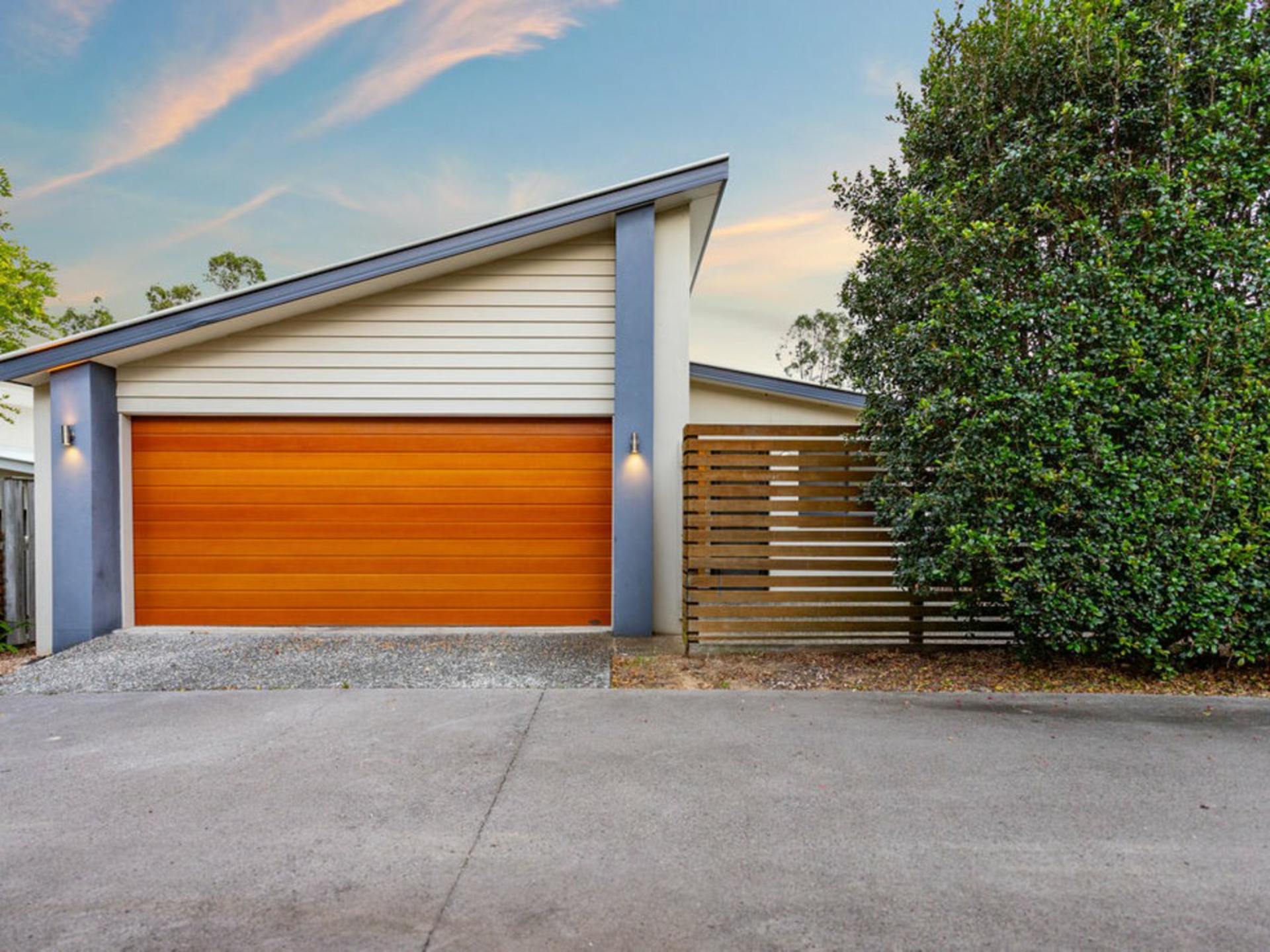 90 Grande Avenue, SPRINGFIELD LAKES