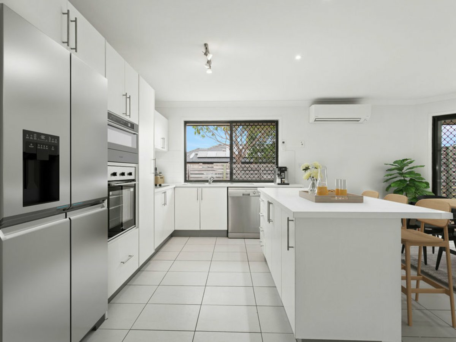 47 Lakes Entrance Drive — photo 3 of 26
