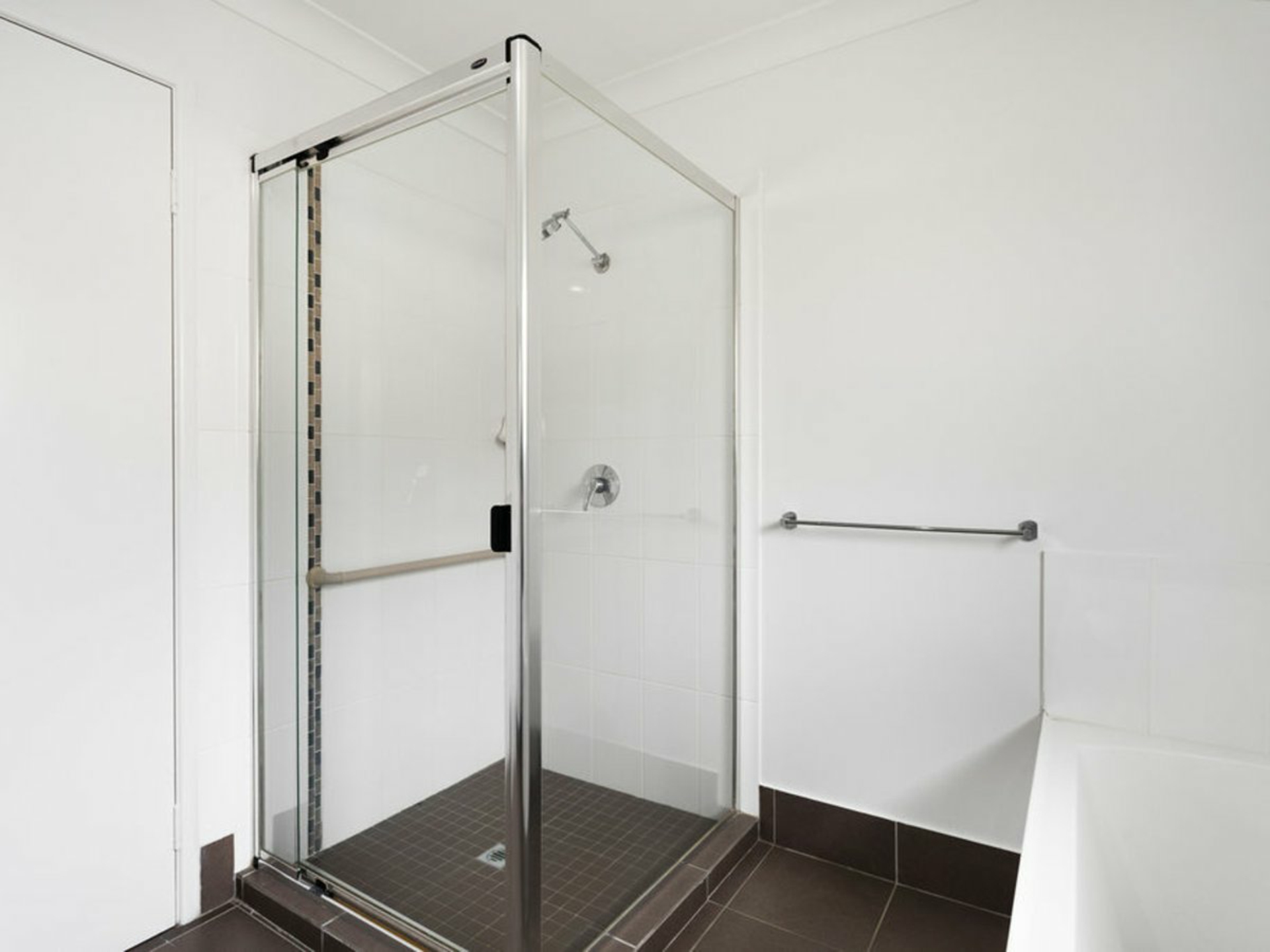 47 Lakes Entrance Drive — photo 14 of 26