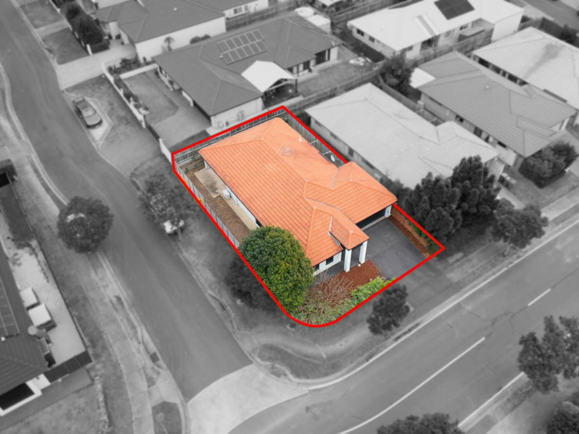 47 Lakes Entrance Drive — photo 19 of 26