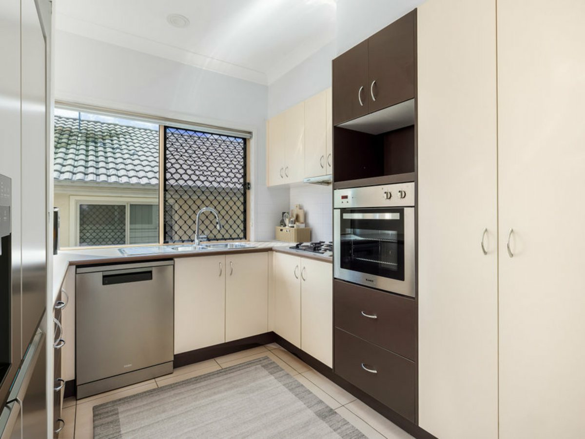 7 Esperance Crescent — photo 4 of 23