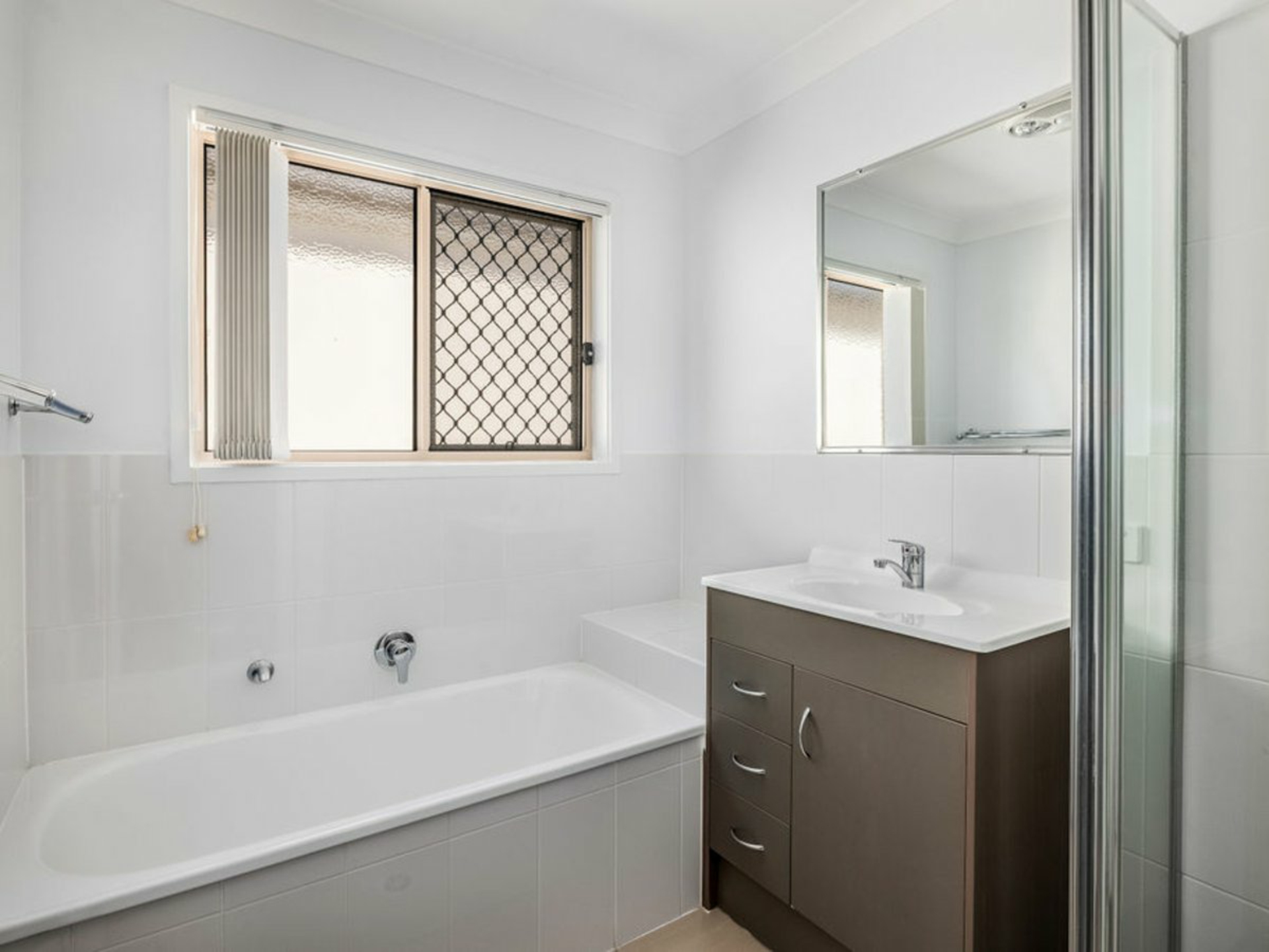 7 Esperance Crescent — photo 15 of 23
