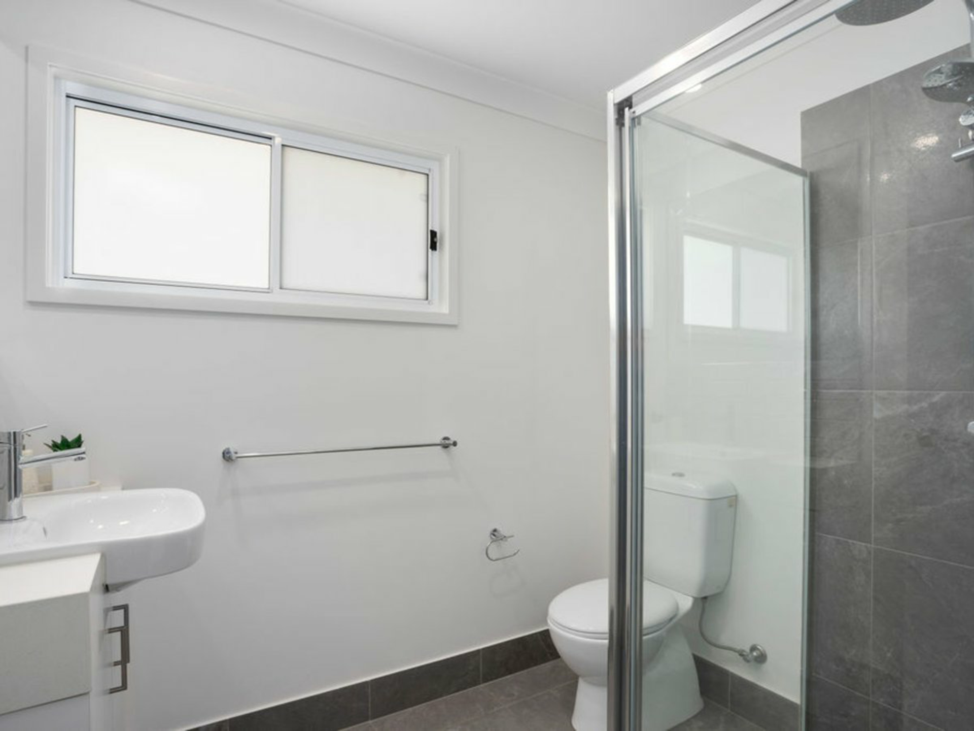 60 Fawkner Street — photo 11 of 30