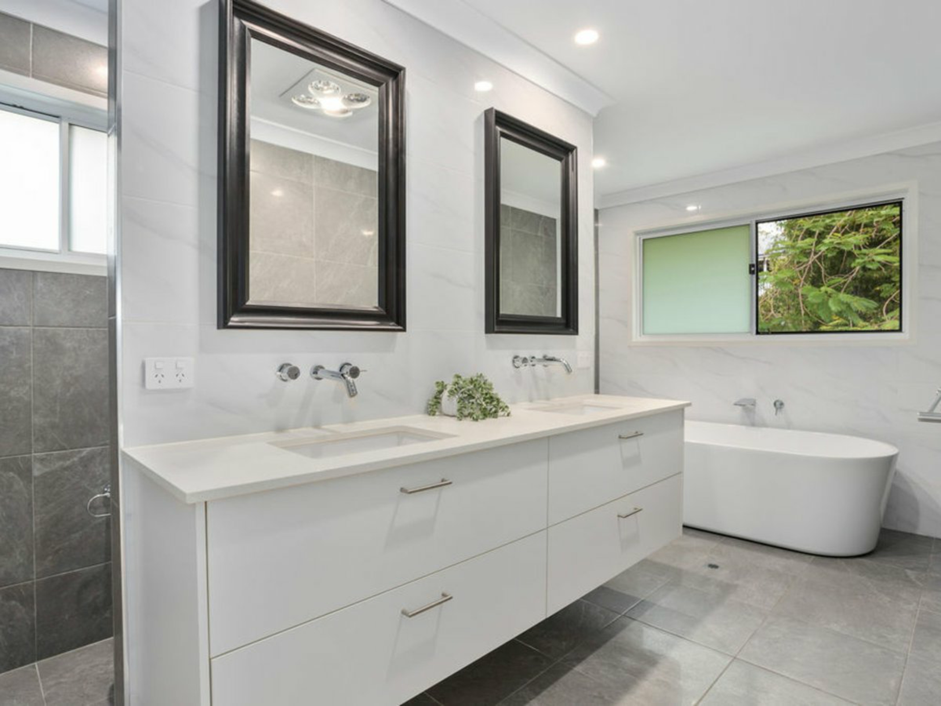 60 Fawkner Street — photo 16 of 30