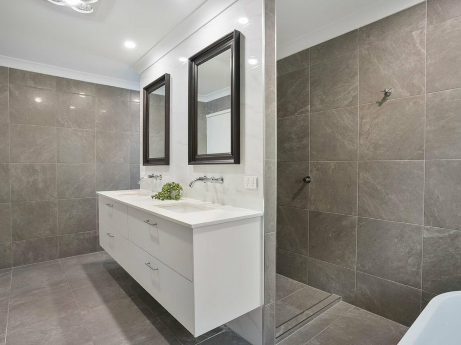 60 Fawkner Street — photo 17 of 30