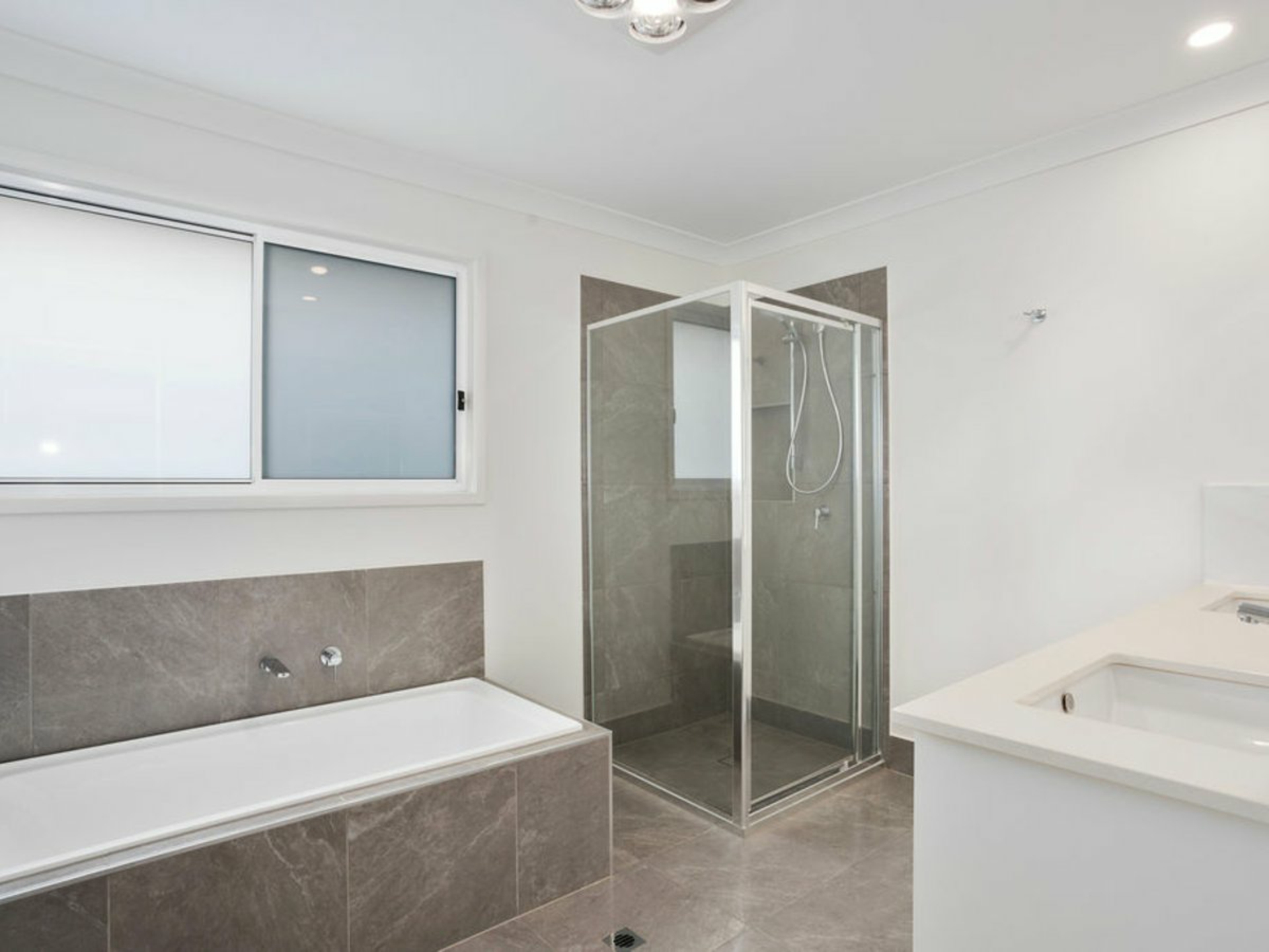 60 Fawkner Street — photo 23 of 30