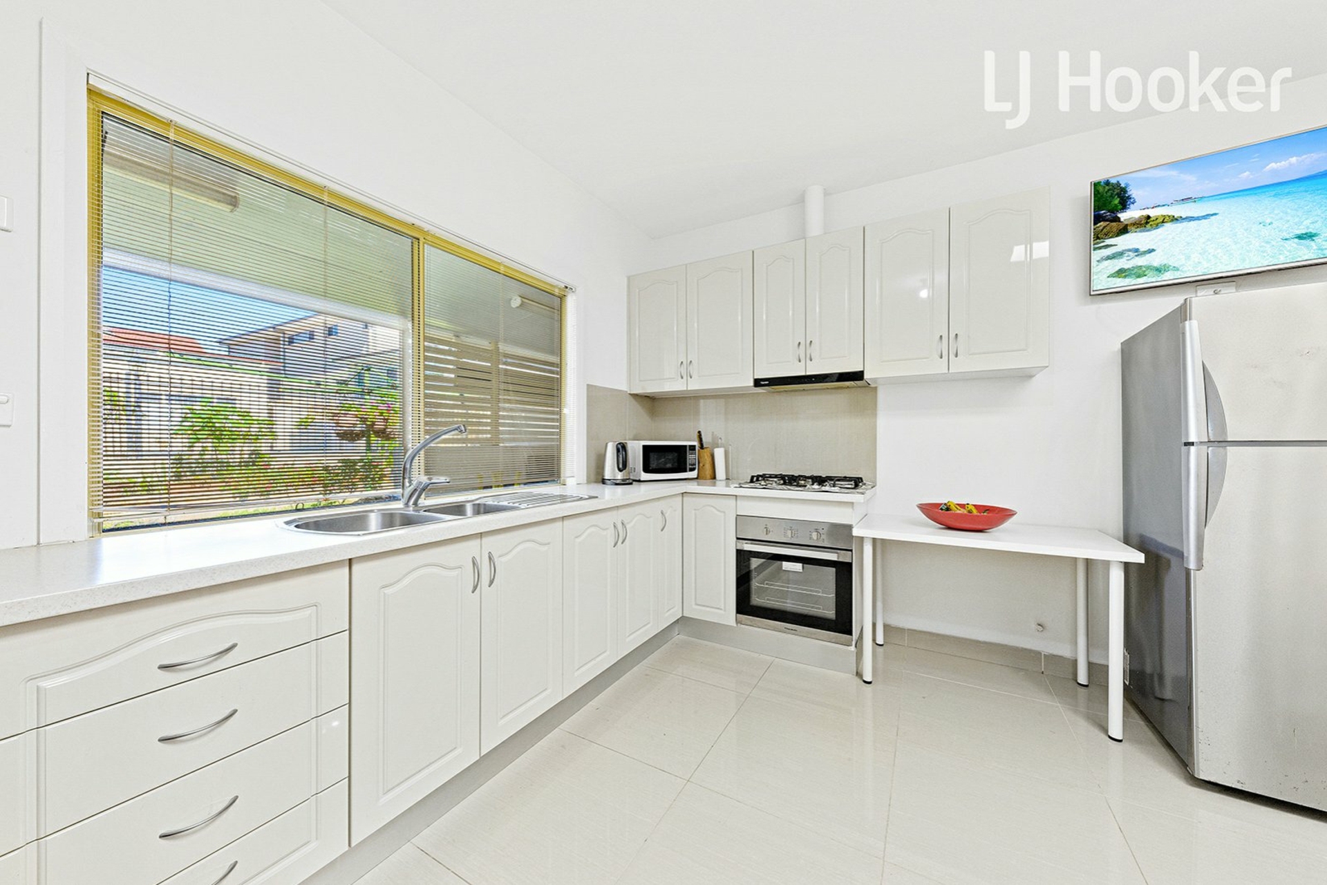138 Smart St — photo 6 of 16
