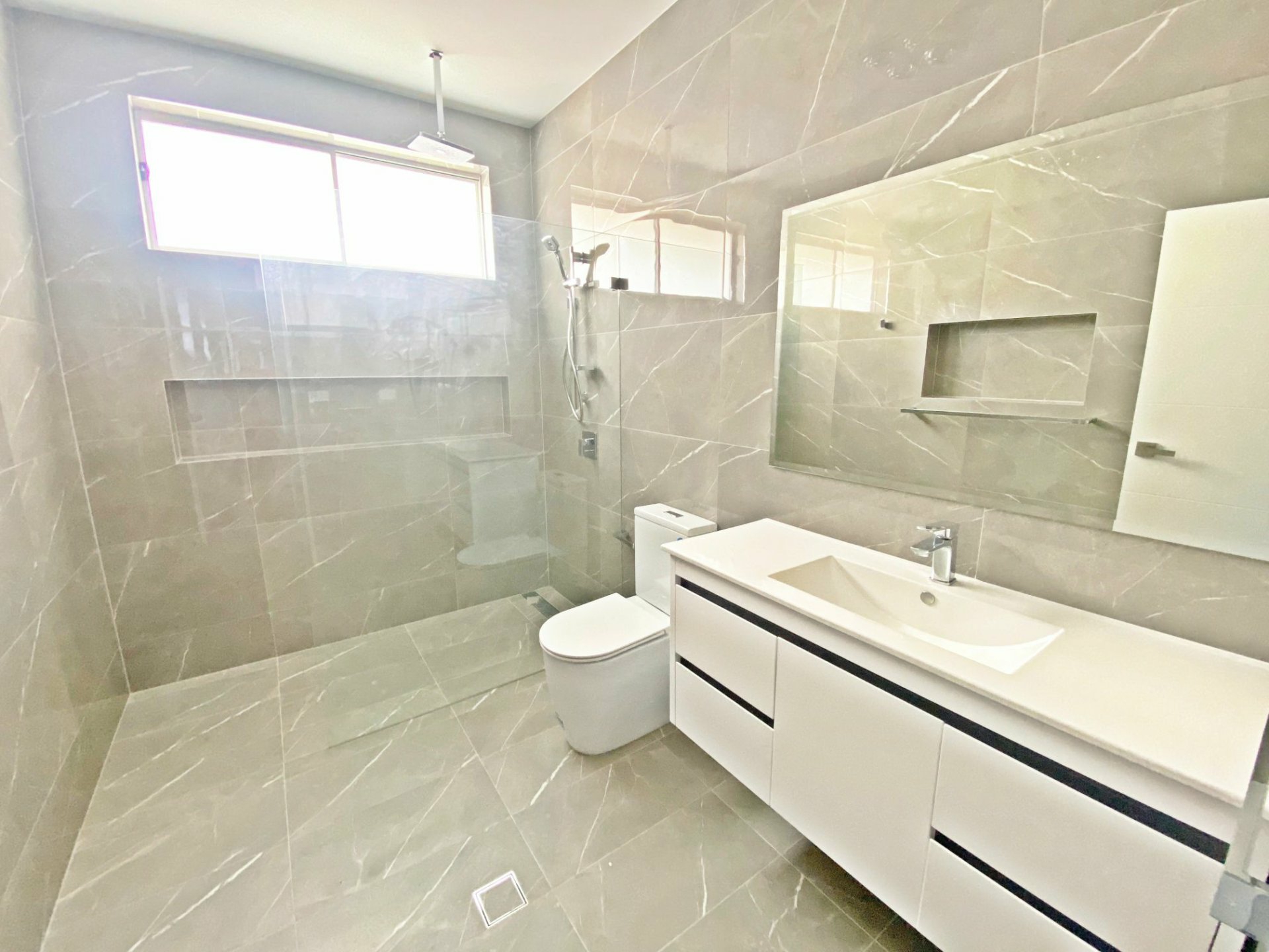 96 Water St, CABRAMATTA WEST