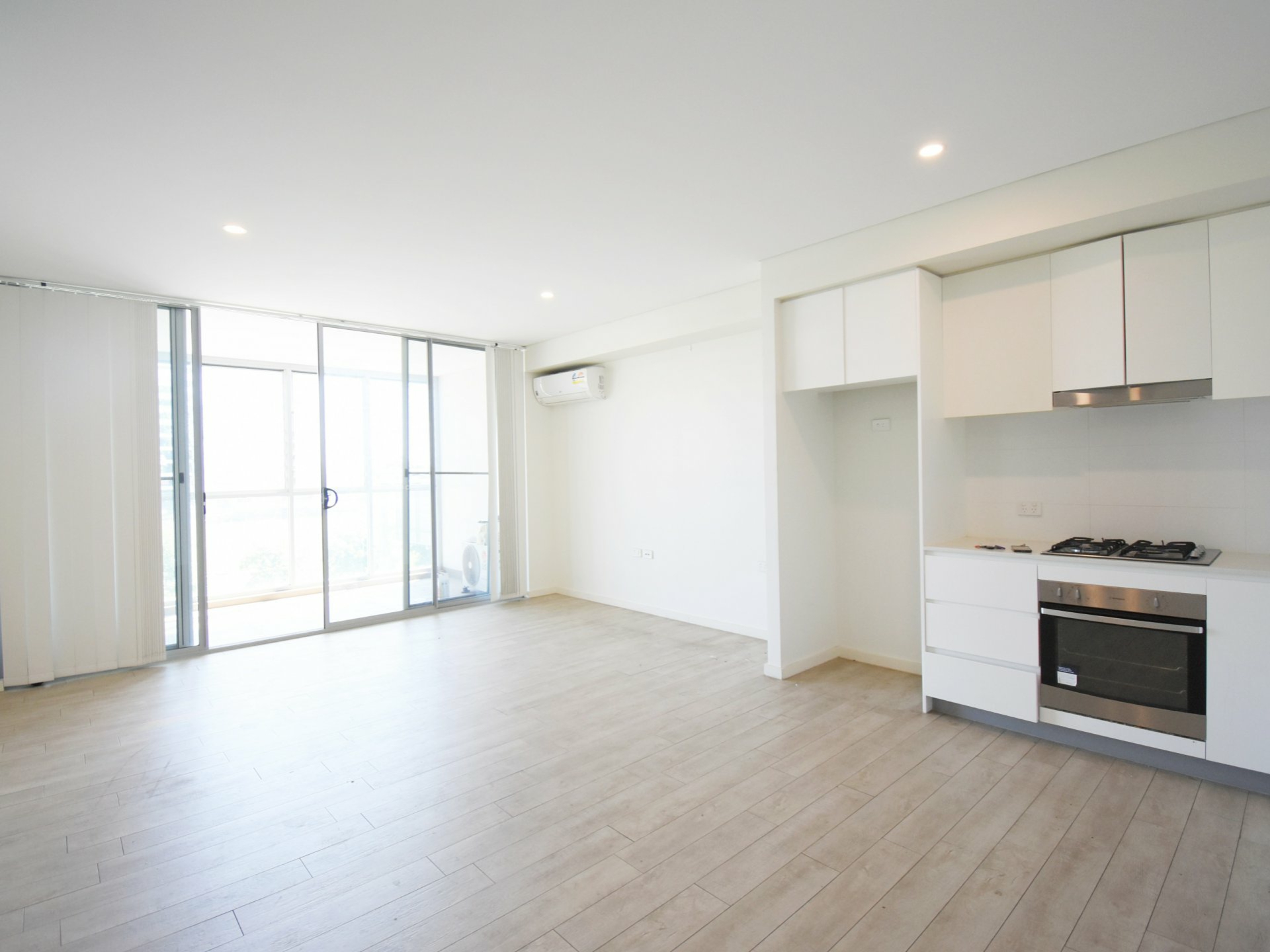 42/57-59 Lachlan St, WARWICK FARM