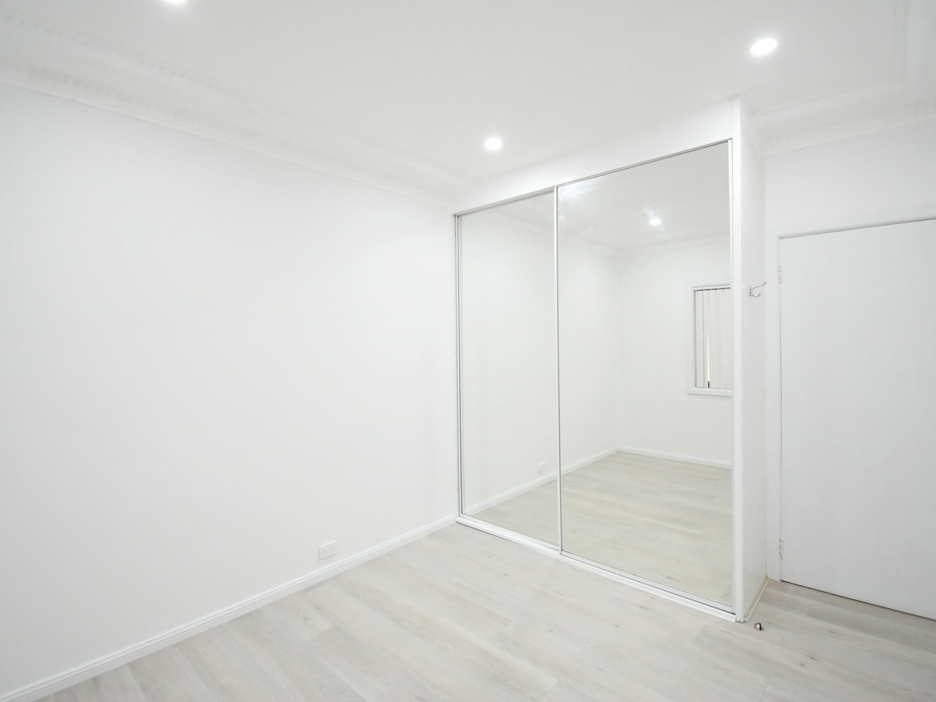 18 Phillip Ave, CABRAMATTA