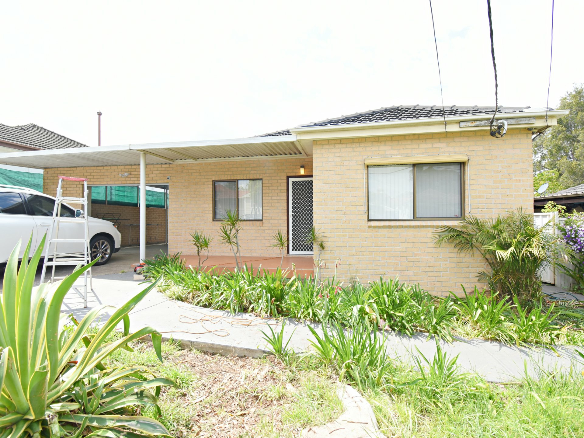 18 Phillip Ave, CABRAMATTA