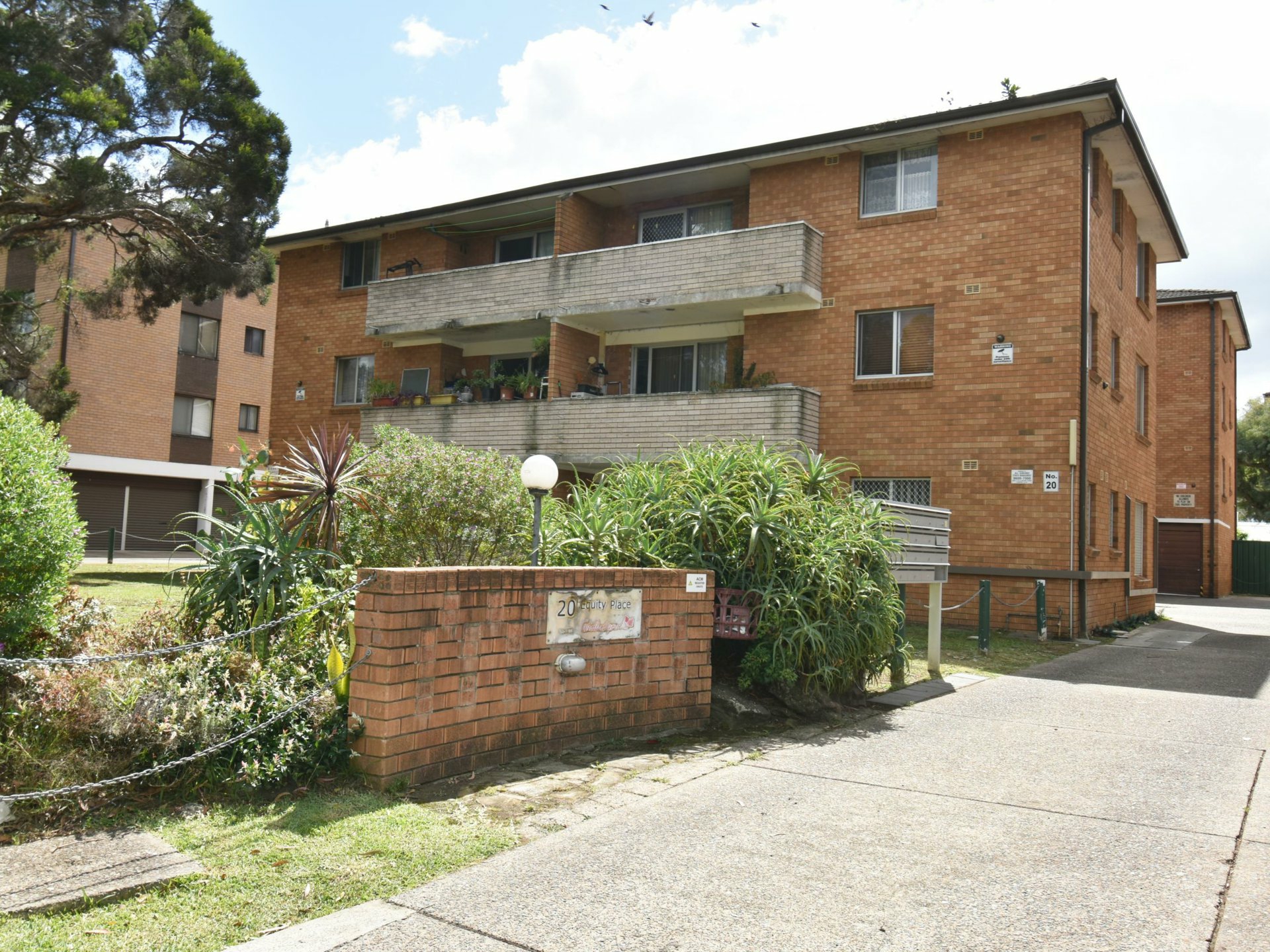 9/20 Equity Pl, Canley Vale