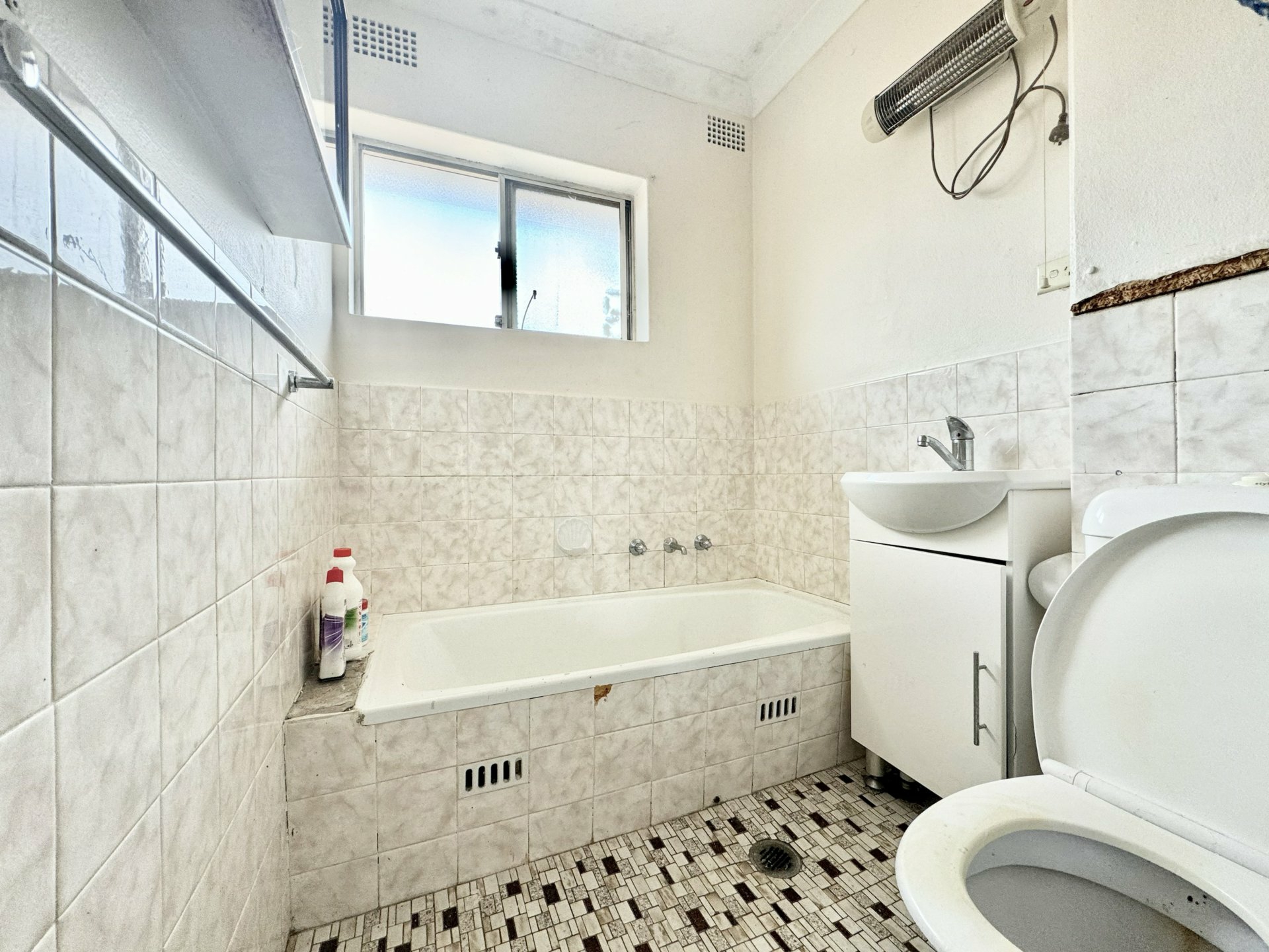 12/120 CABRAMATTA ROAD EAST, CABRAMATTA