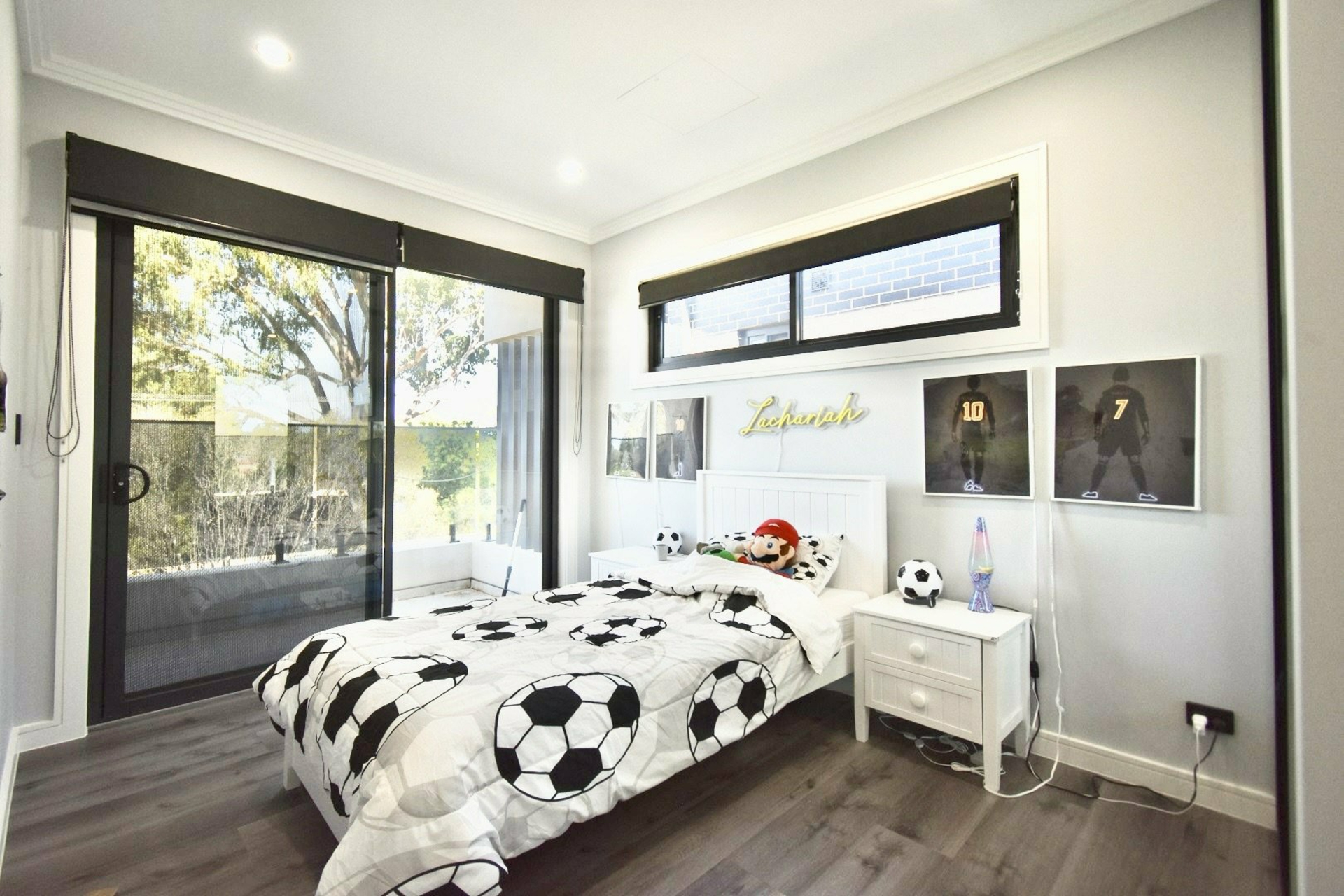 2 LEWIN CRESCENT, BRADBURY