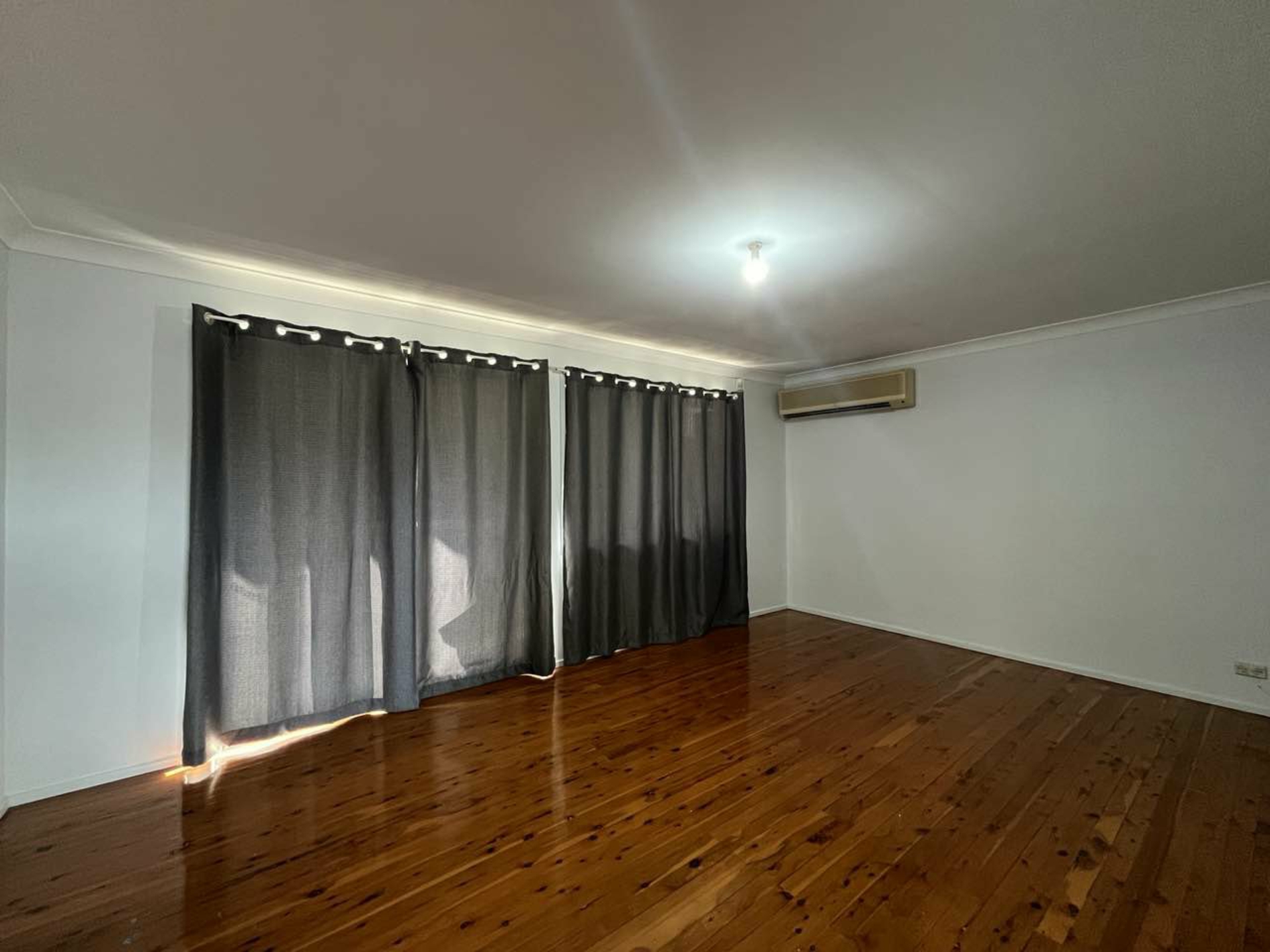 11 Waterside Crescent, CARRAMAR