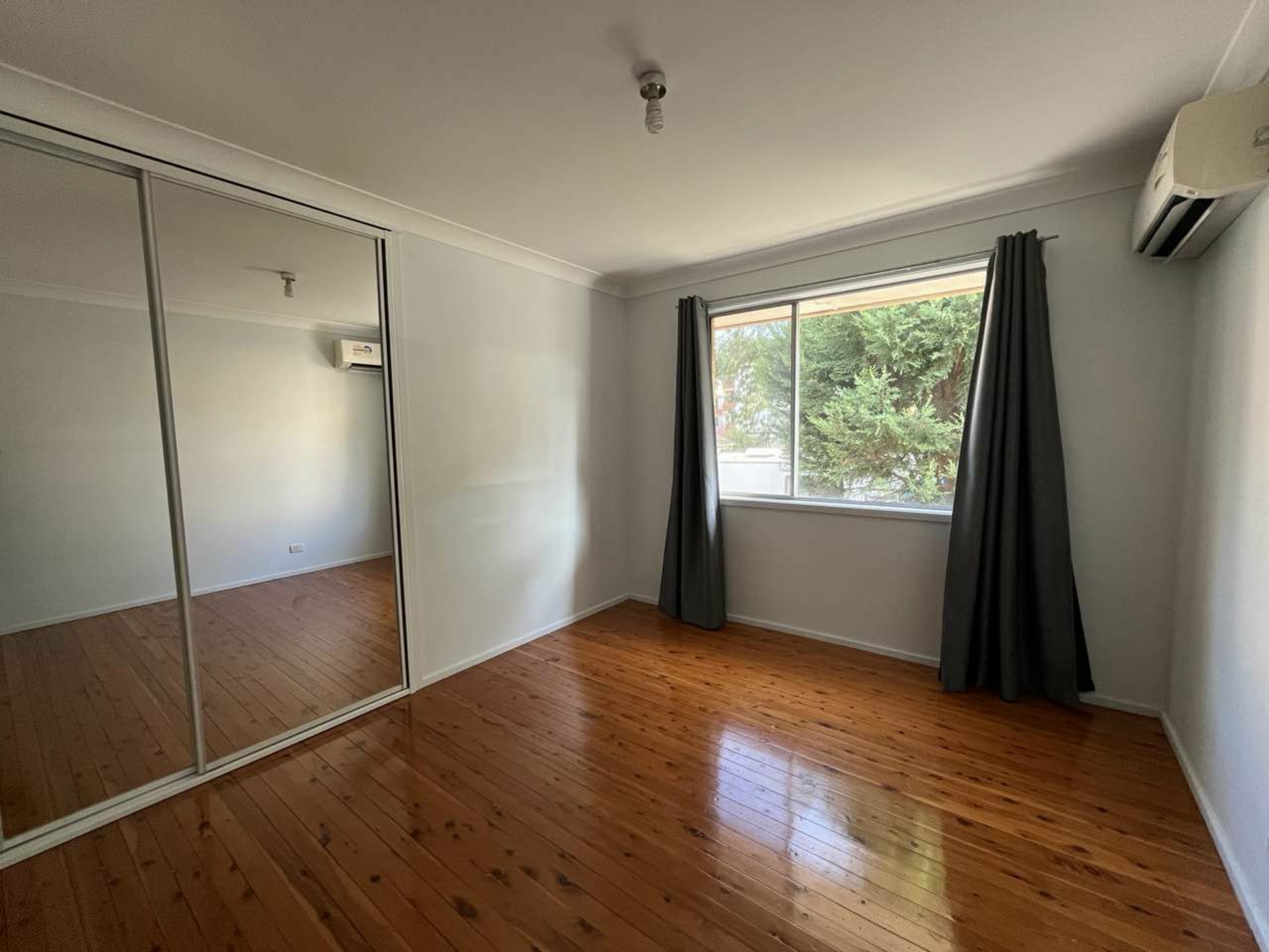 11 Waterside Crescent, CARRAMAR