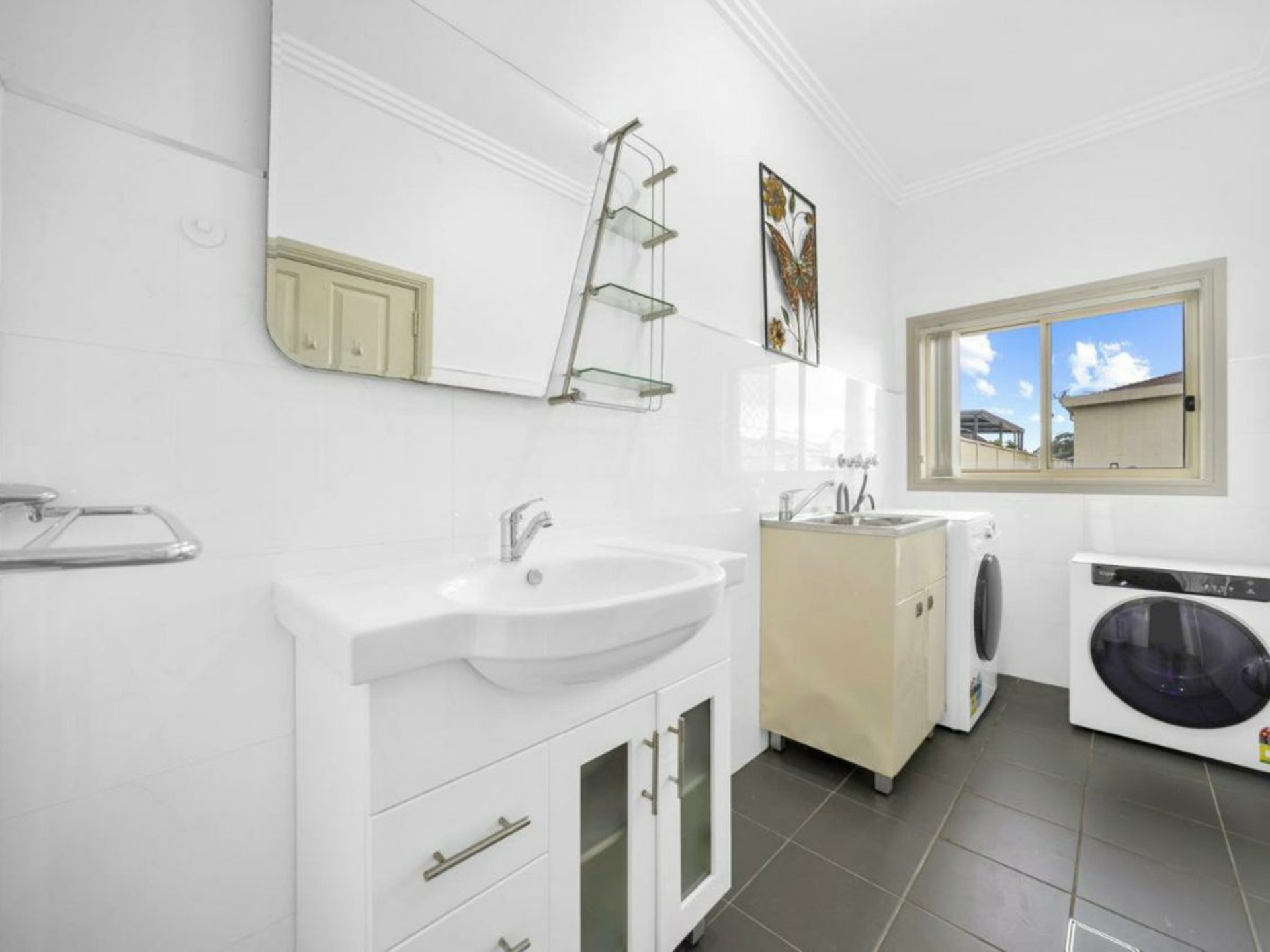 53 LANSDOWNE ROAD, CANLEY VALE