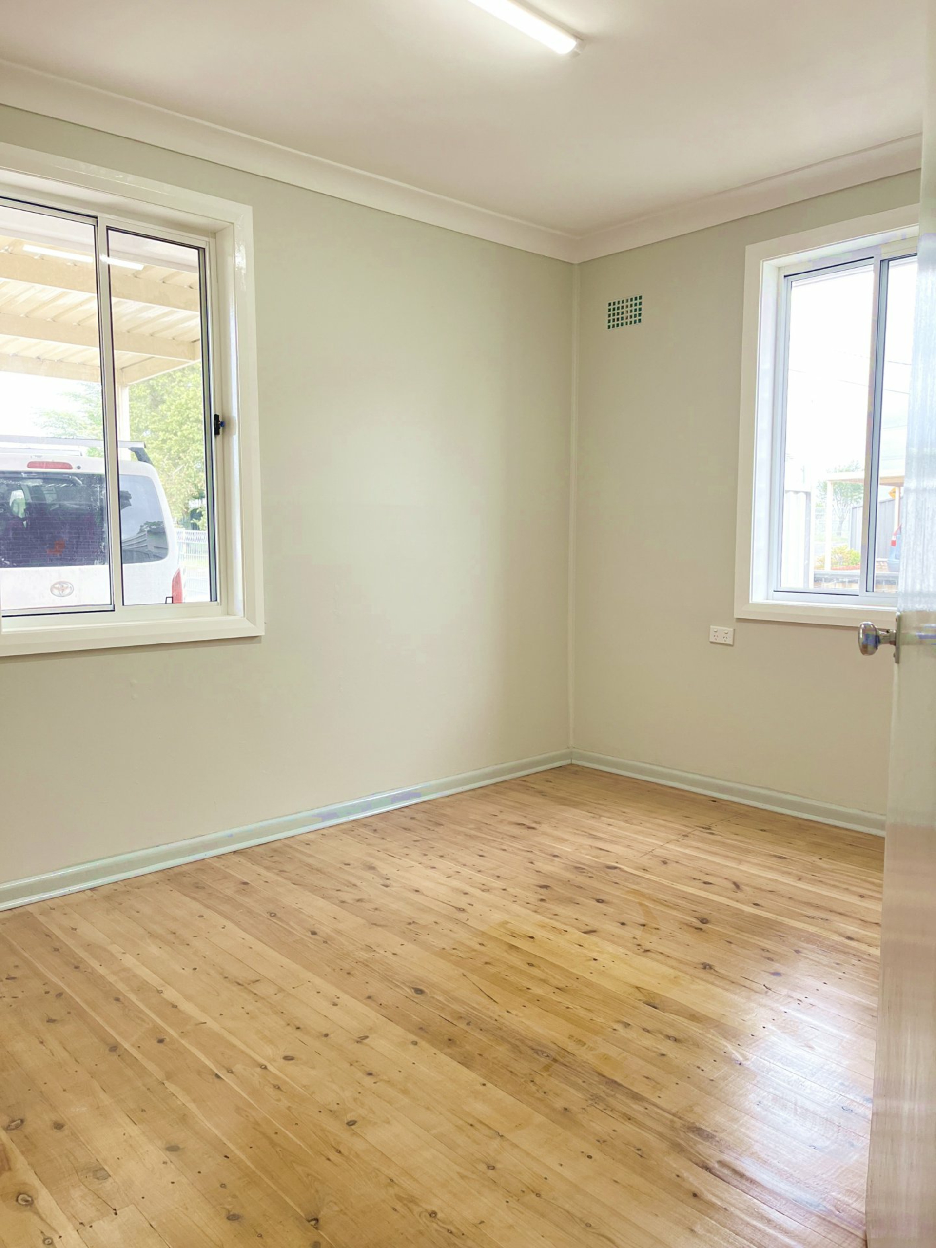 55 St Johns Road, BUSBY