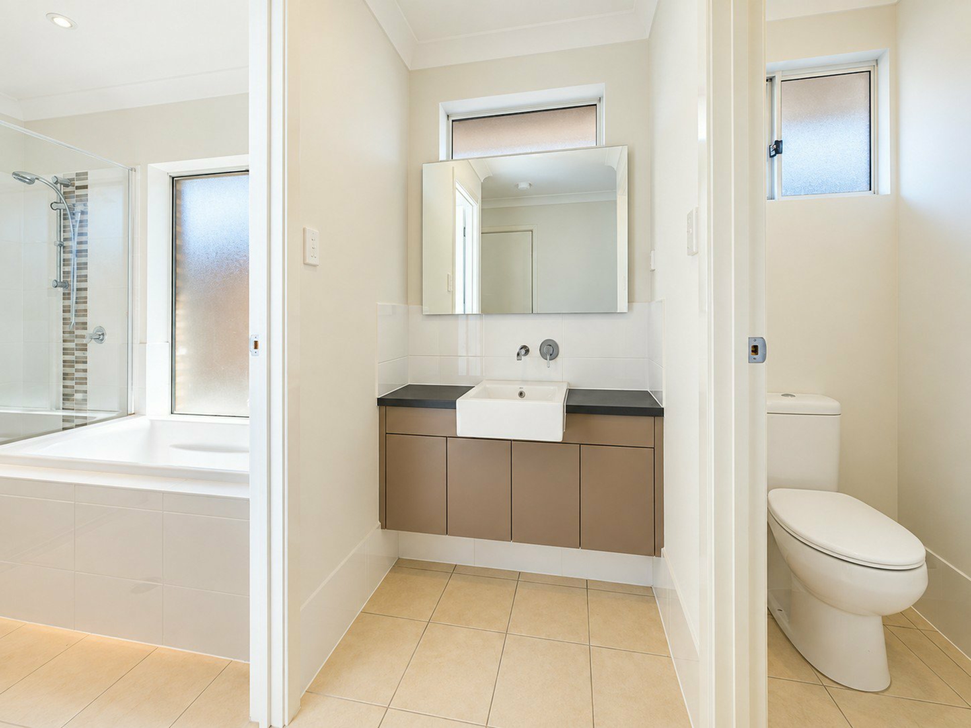 31 Passendale Road — photo 8 of 15