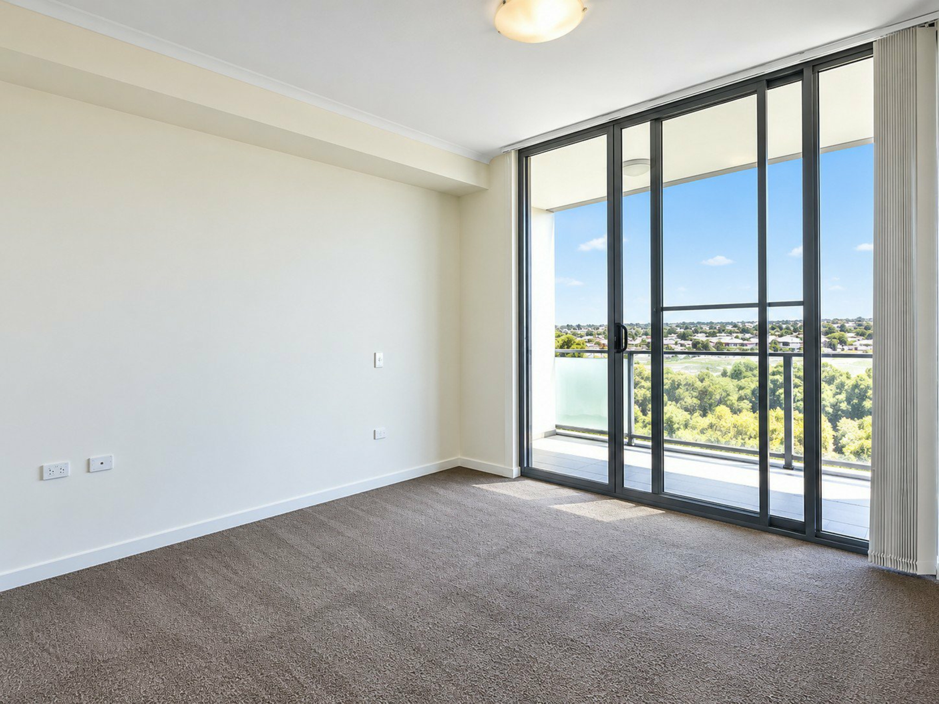 42/57-59 Lachlan Street — photo 4 of 9