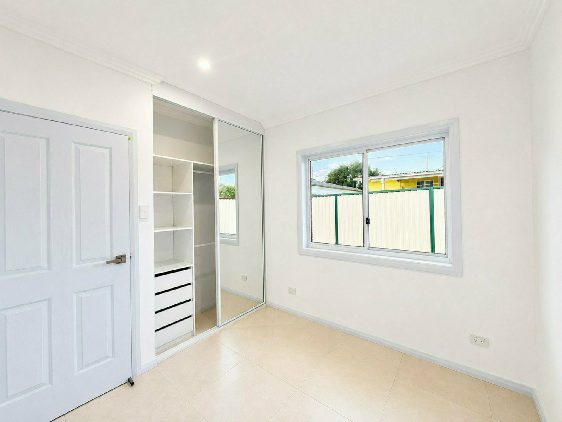 10A Quiros Avenue — photo 6 of 8