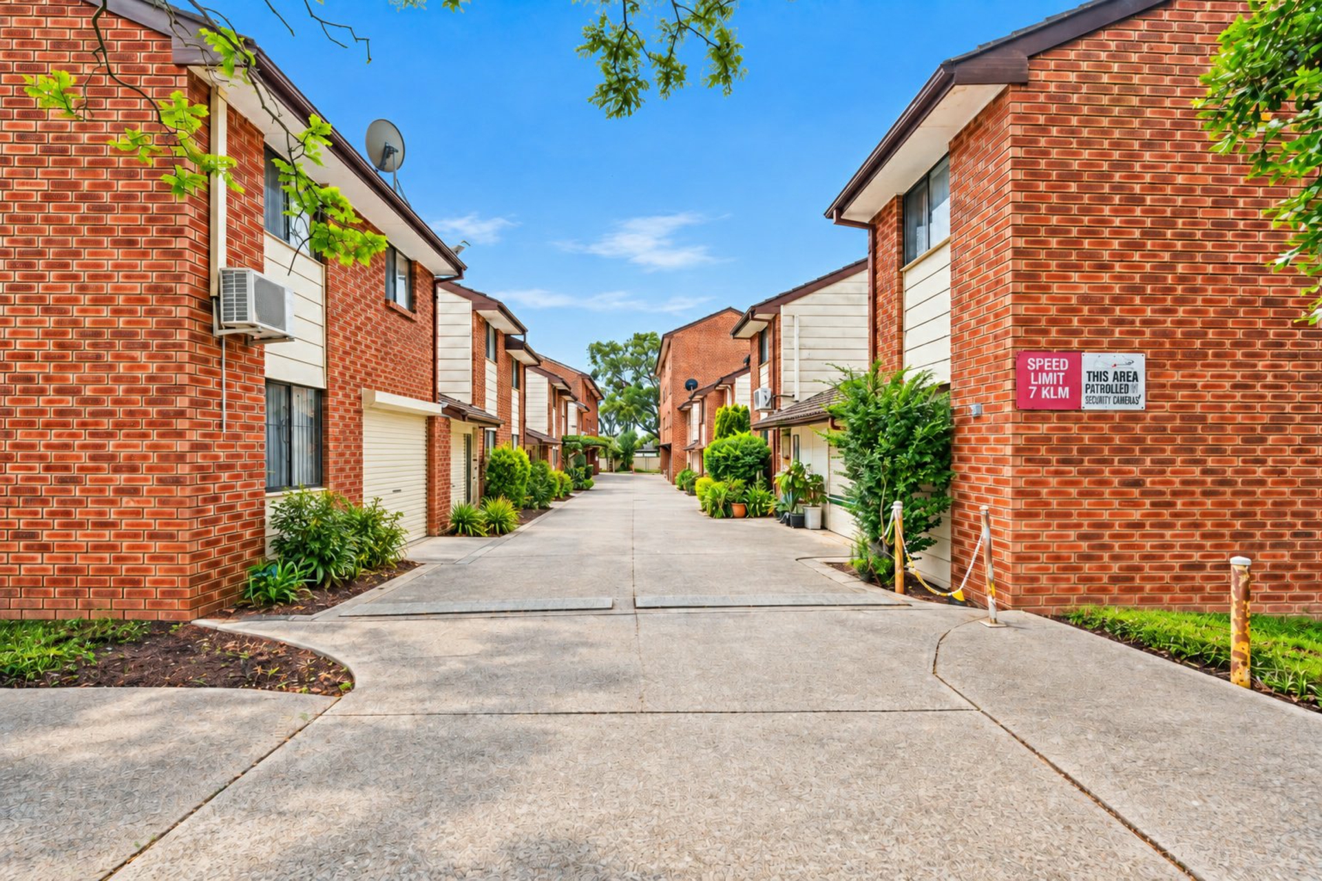 25/103 Longfield Street — photo from LJ Hooker Cabramatta