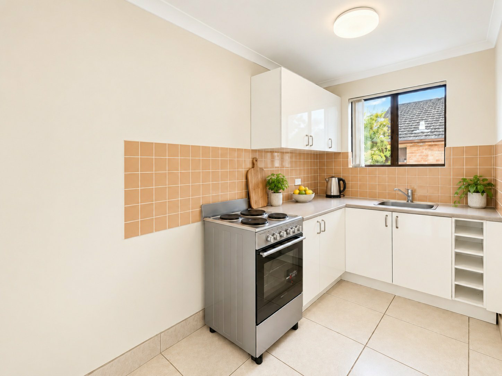 25/103 Longfield Street — photo 3 of 10