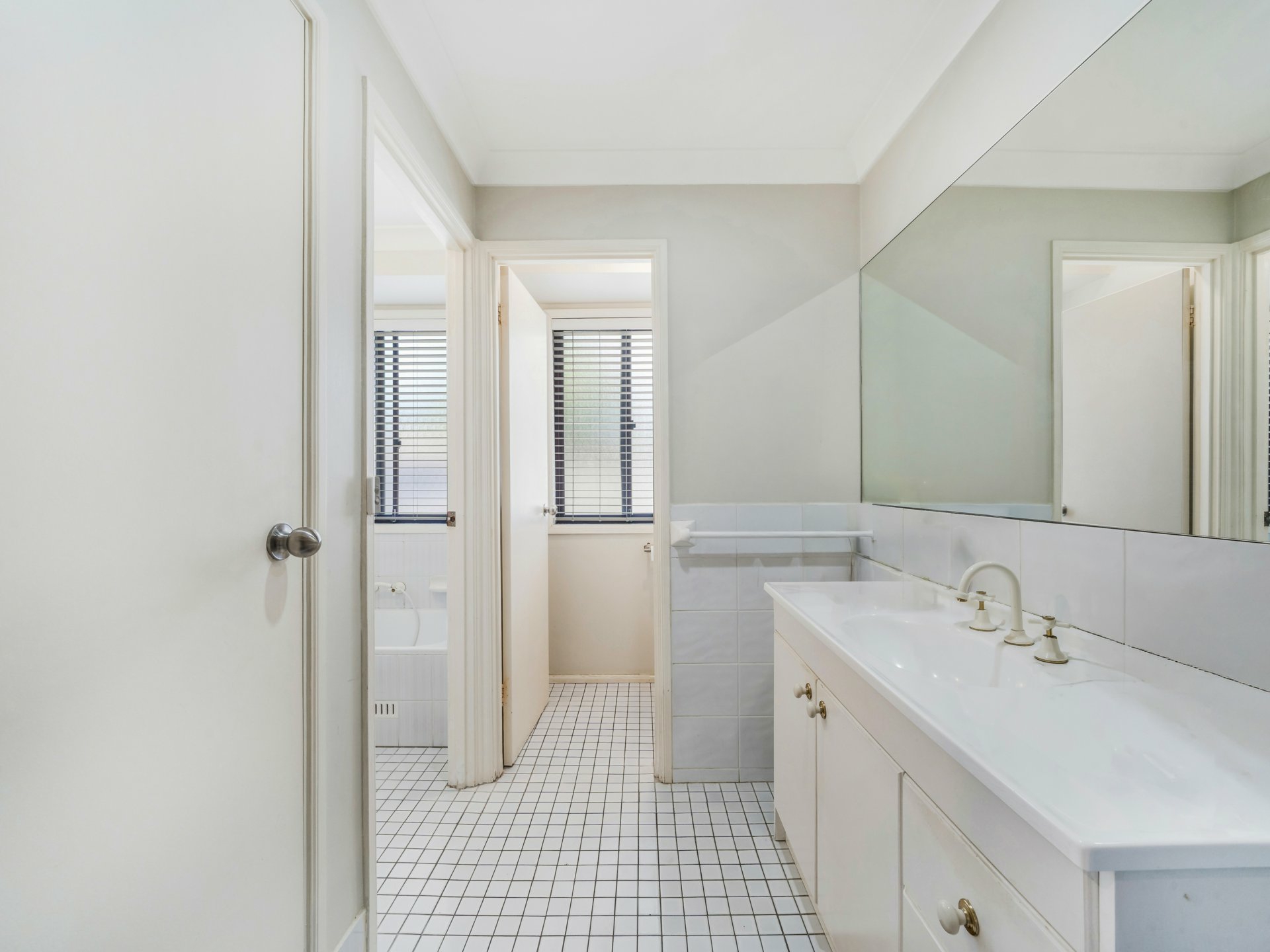 29 Whitlam Avenue — photo 6 of 14