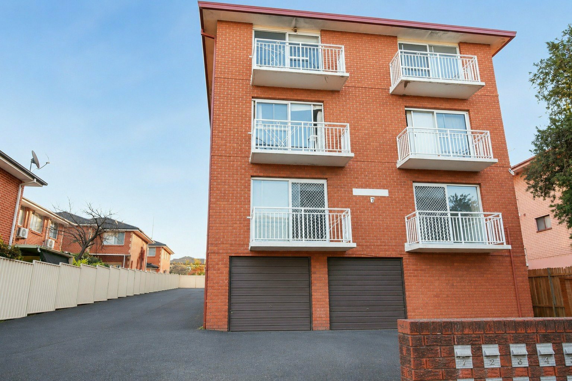 6/7 Crawford Street — photo from LJ Hooker Cabramatta