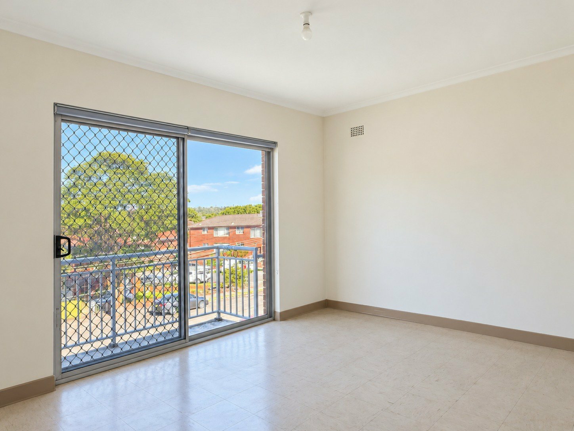 6/7 Crawford Street — photo 2 of 8