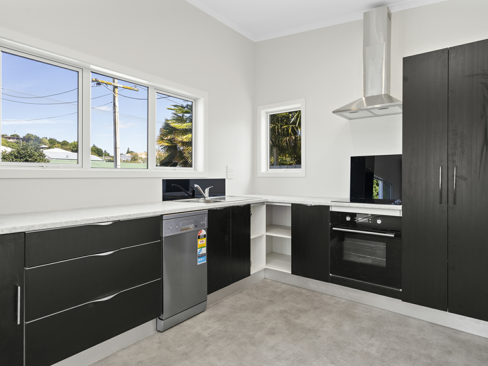 11 Little St, TIRAU