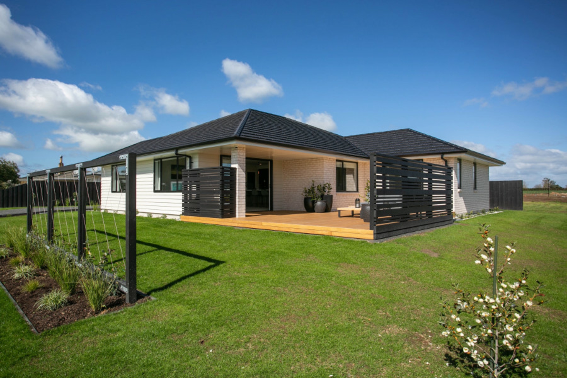 42 Jellicoe Road, MATAMATA