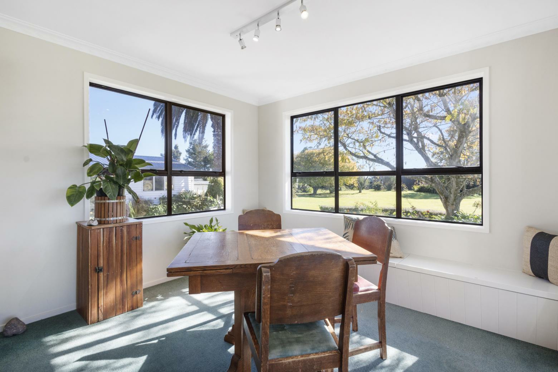 208 Livingstone Road, TE POI
