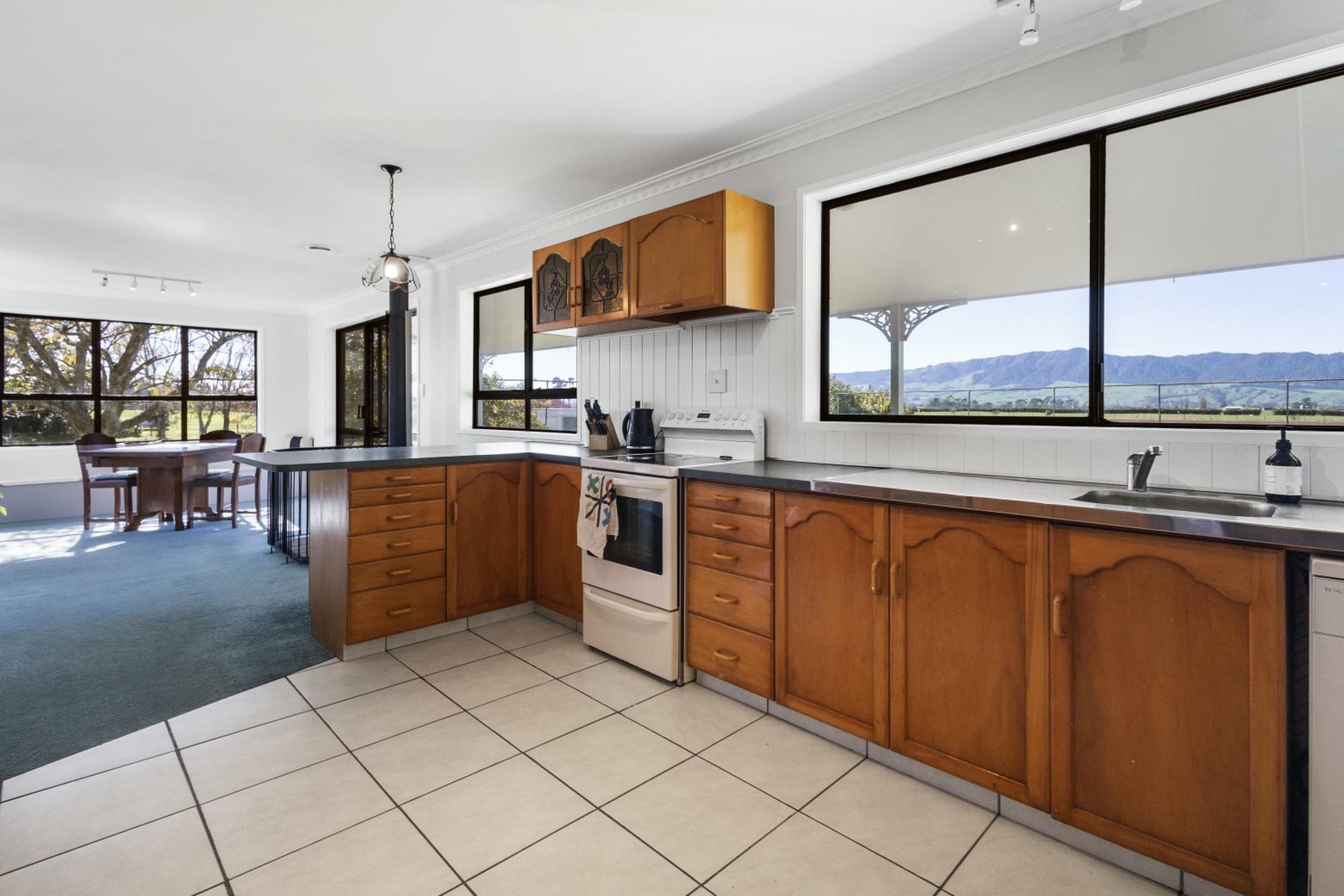208 Livingstone Road, TE POI