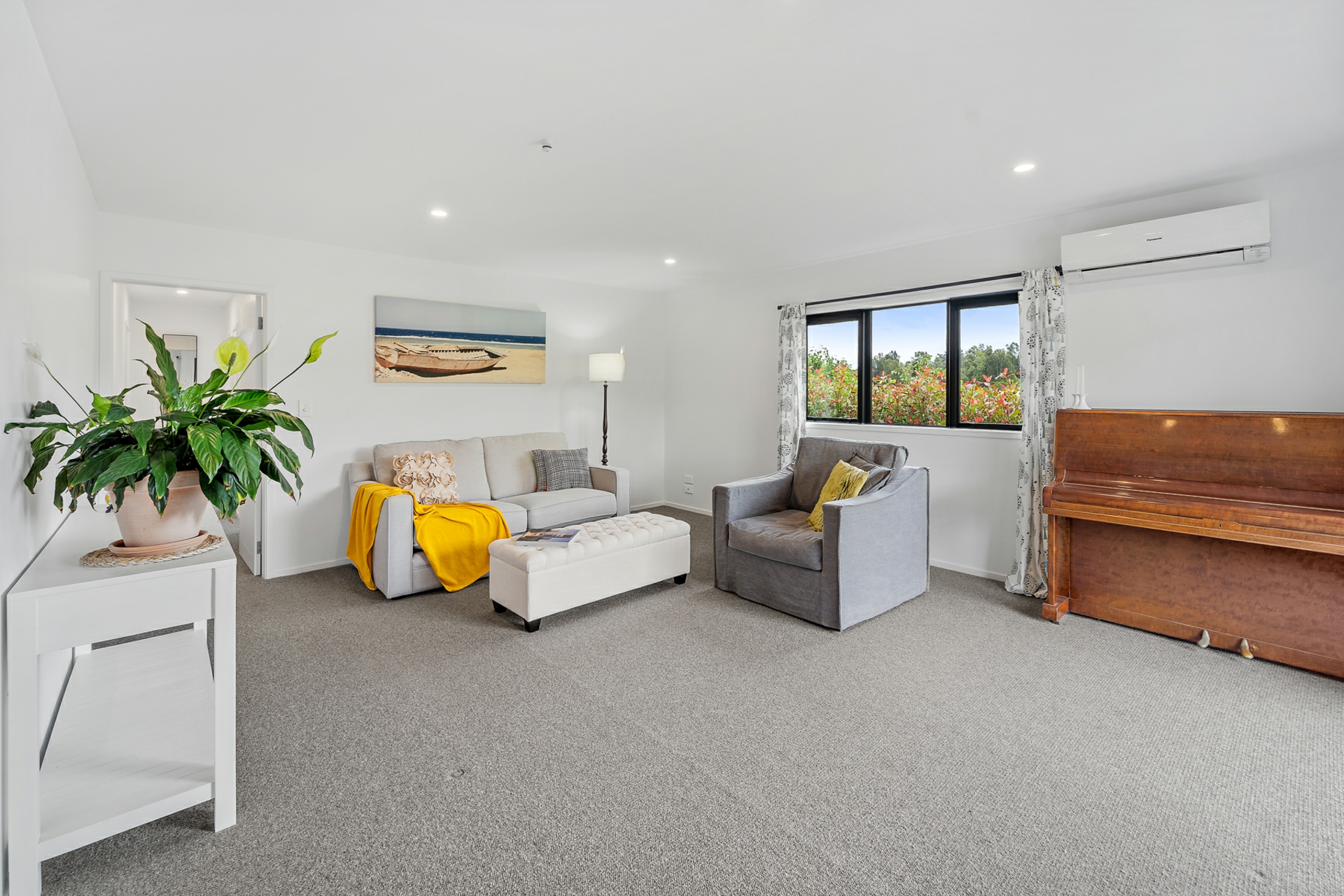 6 Laly Haddon Place, MATAKANA