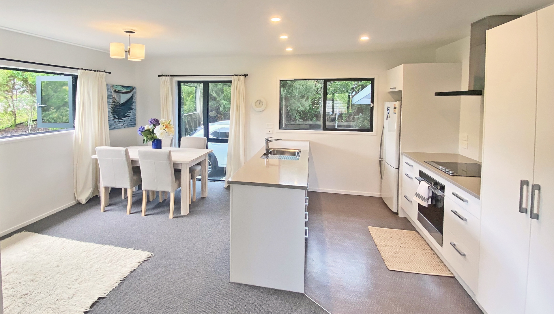 6 Laly Haddon Place, MATAKANA