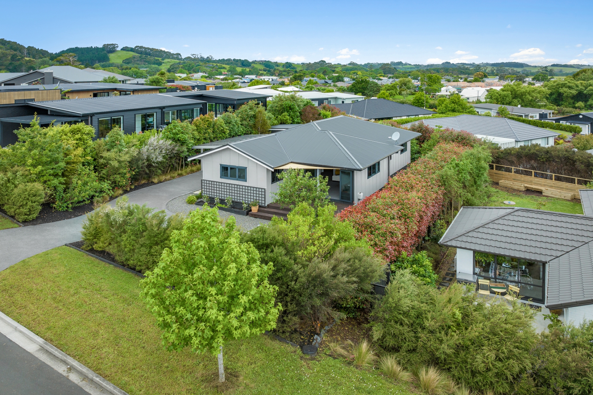 6 Laly Haddon Place, MATAKANA