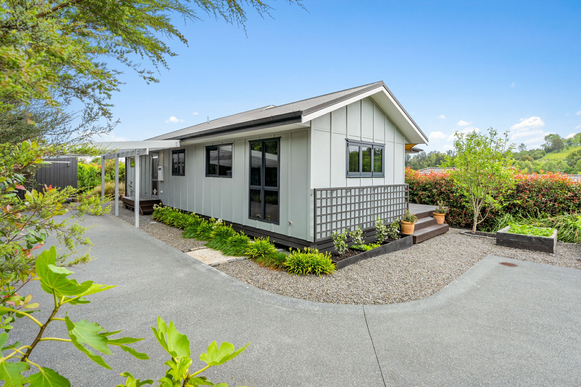 6 Laly Haddon Place, MATAKANA