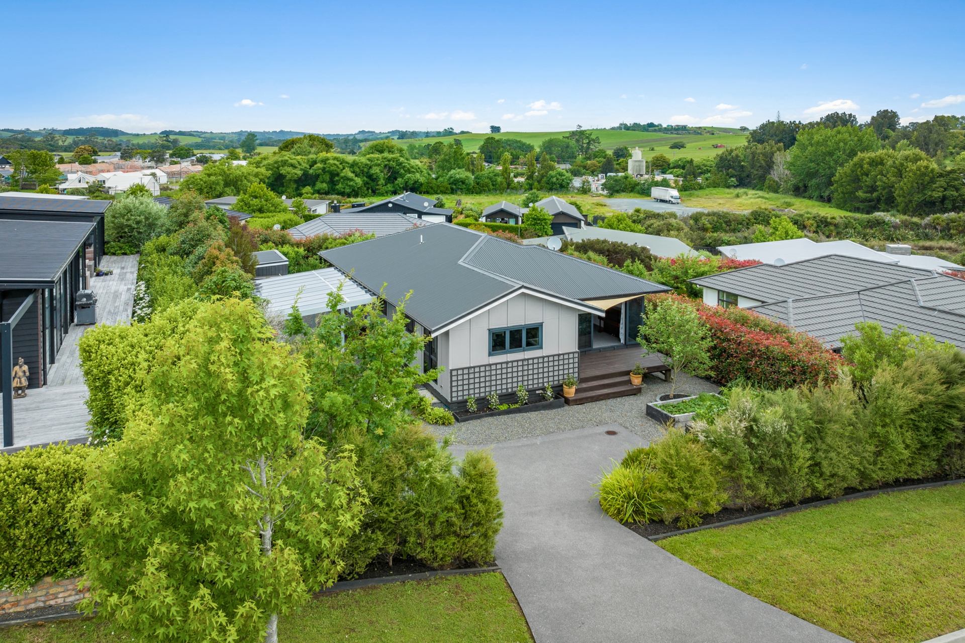 6 Laly Haddon Place, MATAKANA