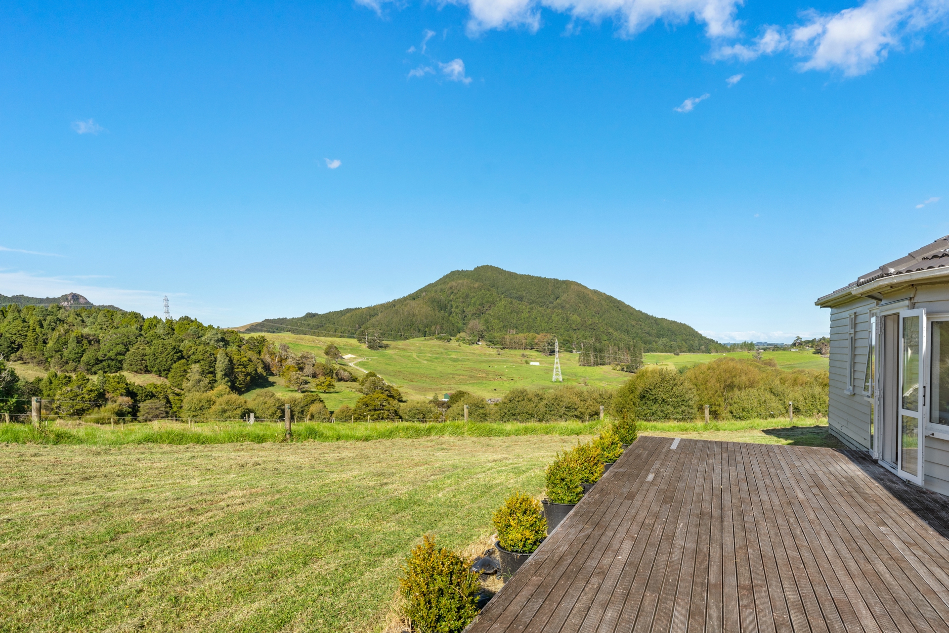 166 Mountain Road, MAUNGATUROTO