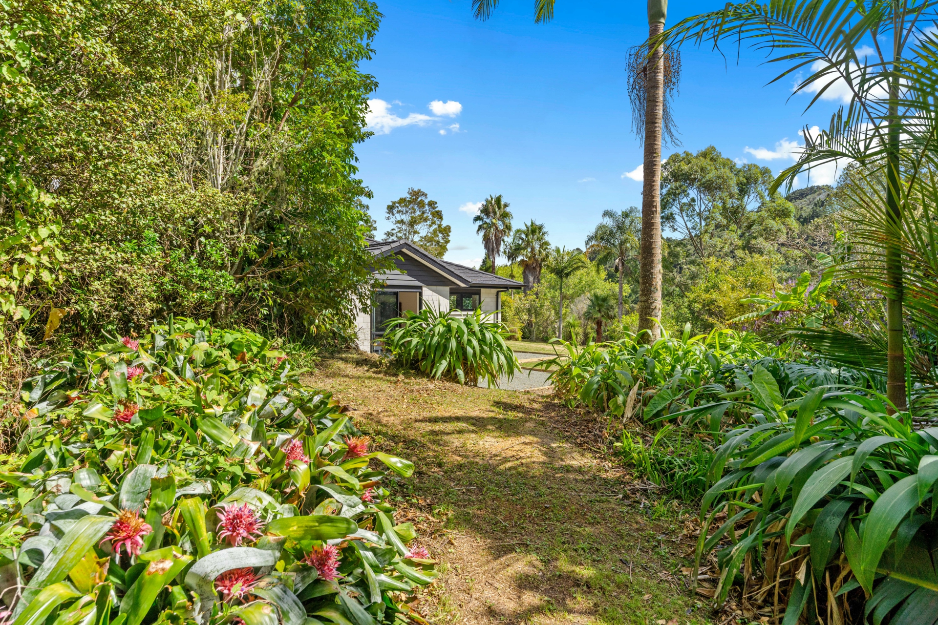 2395F State Highway 1, KAIWAKA