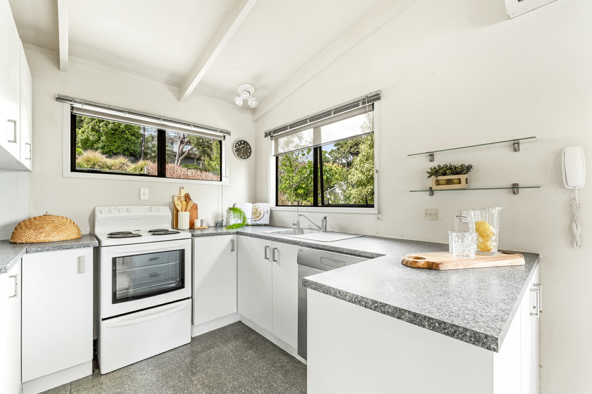 5a Rangimaarie Crescent, SNELLS BEACH